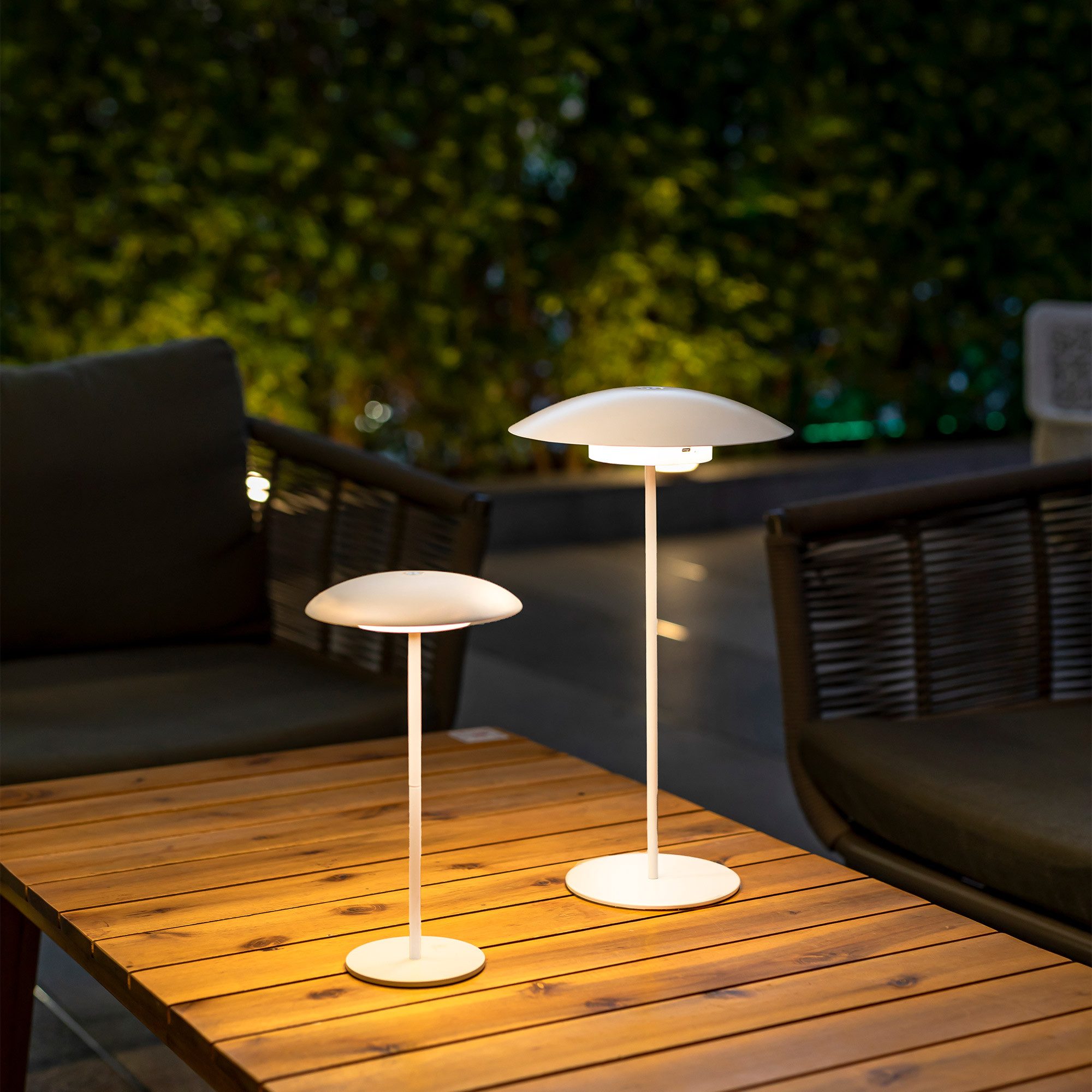 New Garden Gartenleuchte LED-Tischleuchte, kabellos, aufladbar mit USB-C, Sardinia 30, LED fest integriert, Warmweiß, kabellose LED-Tischleuchte mit Akku, Touch-Dimmer und Höhenverstellung