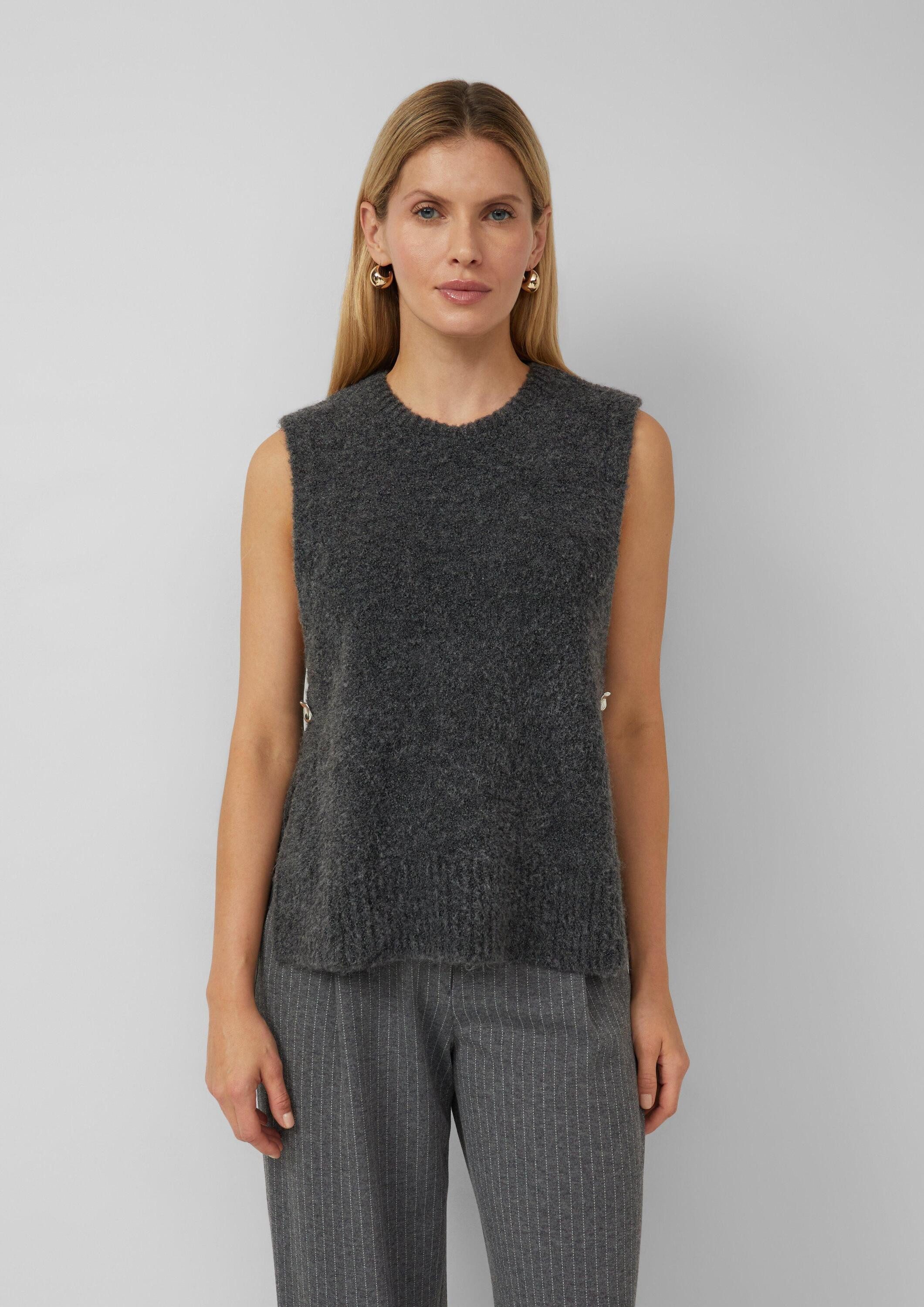 s.Oliver Rundhalspullover Strickpullunder Pullunder aus Bouclé-Strick mit seitlichen Schmuck-Details