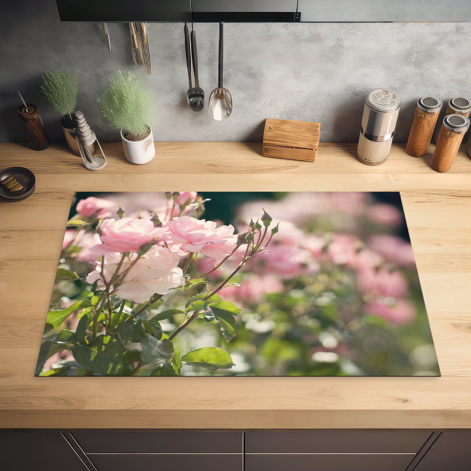 Herdblende-/Abdeckplatte - - Ceranfeldabdeckung Rosen Vinyl, Blumen (1 MuchoWow tlg), cm, 81x52 für Schutz Induktionskochfeld Rosa, die küche,