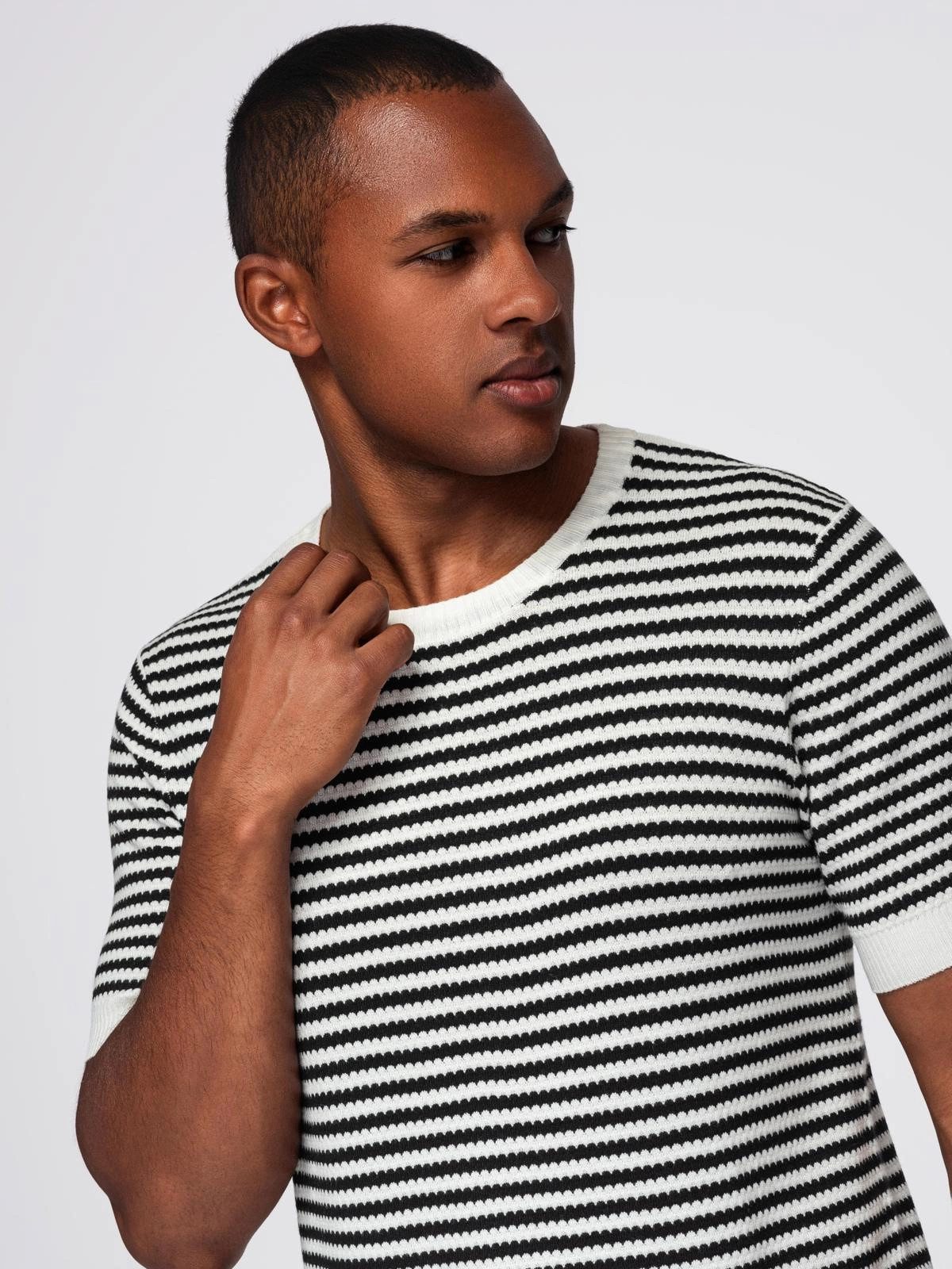 THÉÂTRE D OMBRES T-Shirt Gestreiftes Herren-T-Shirt mit durchbrochener Stru günstig online kaufen