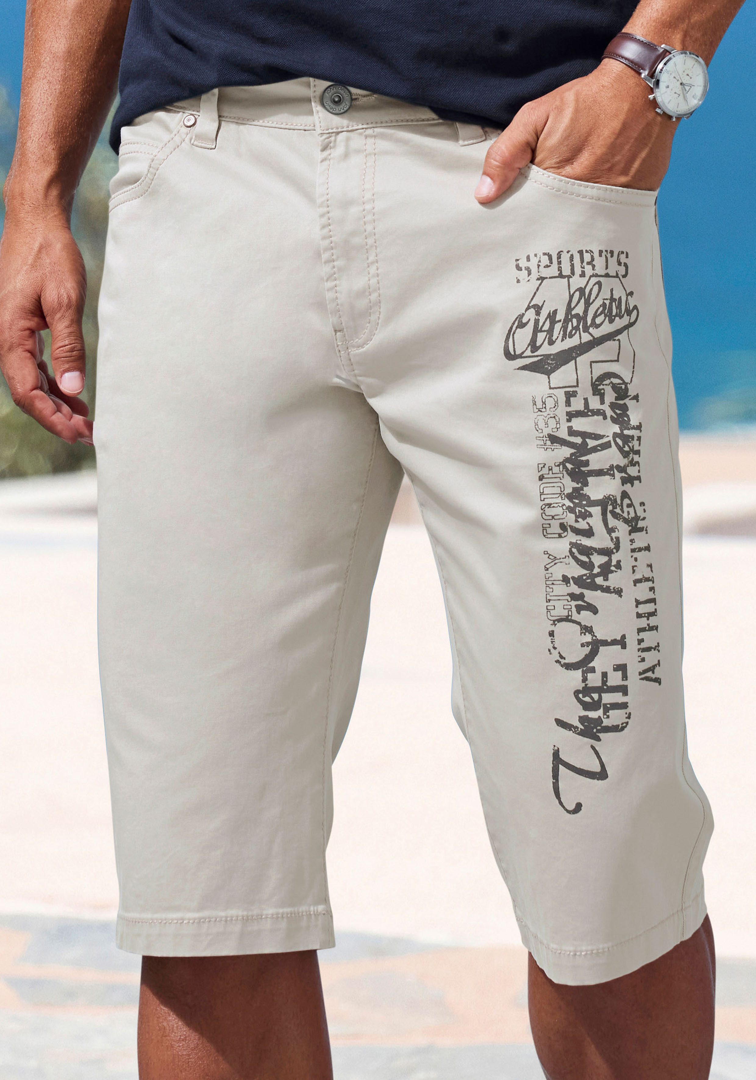 John Devin Bermudas aus elastischer Baumwollmischung mit großem Druck auf dem Bein, 3/4 Shorts