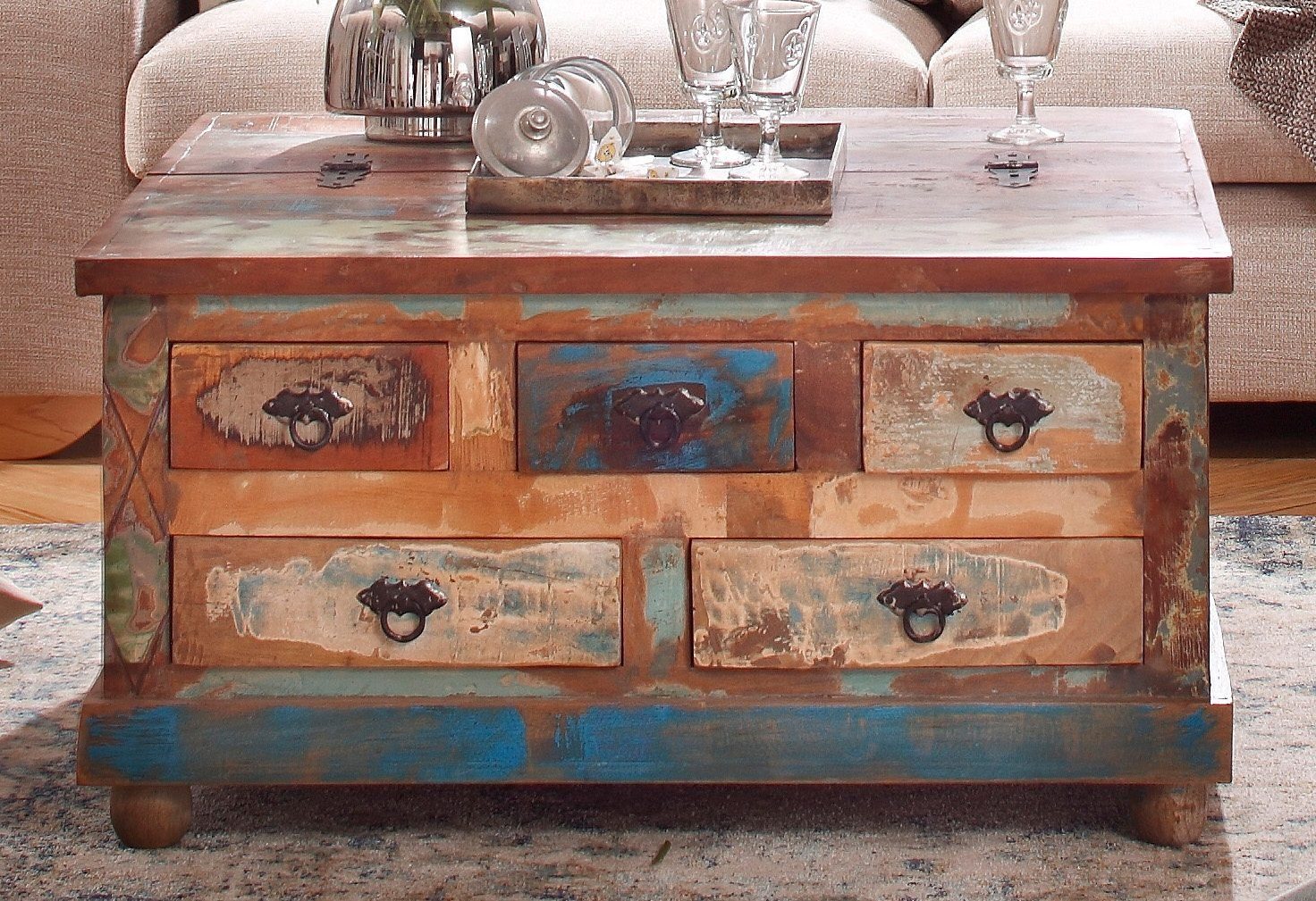 SIT Couchtisch Larnaka aus Altholz mit 5 Schubladen & 1 Klappe, Aus Holz alter Fischerboote gefertigt – individueller Vintage-Look