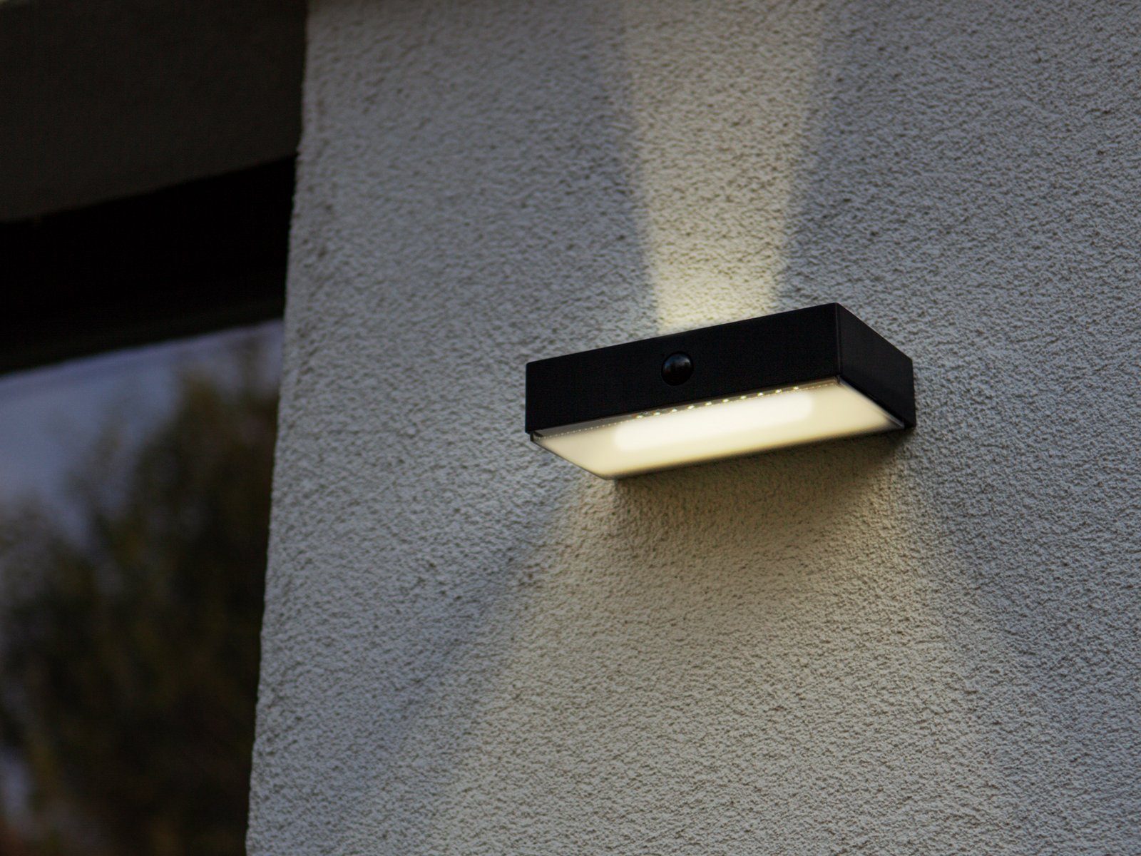IP Solarlicht-er 54 Warmweiß Schwarz mit integriert, Tageslichtweiß, LED meineWunschleuchte - fest Hauswand, LED 2er Bewegungsmelder SET Bewegungsmelder, Solarleuchte, für