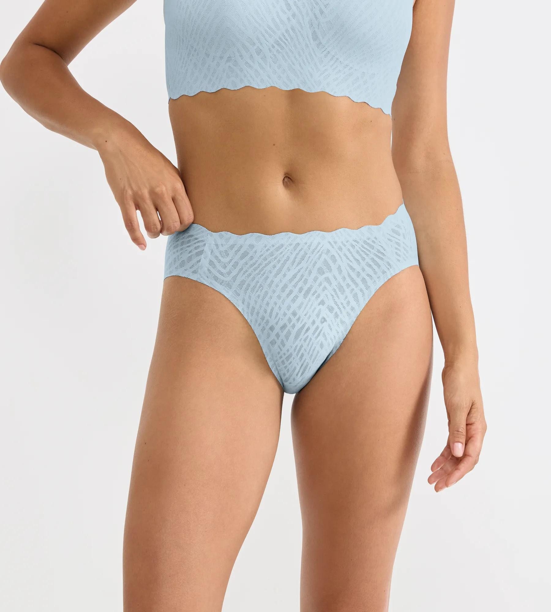 sloggi Slip ZERO Feel Bliss unsichtbar, mit Spitzenoptik, mit hohem Beinausschnitt