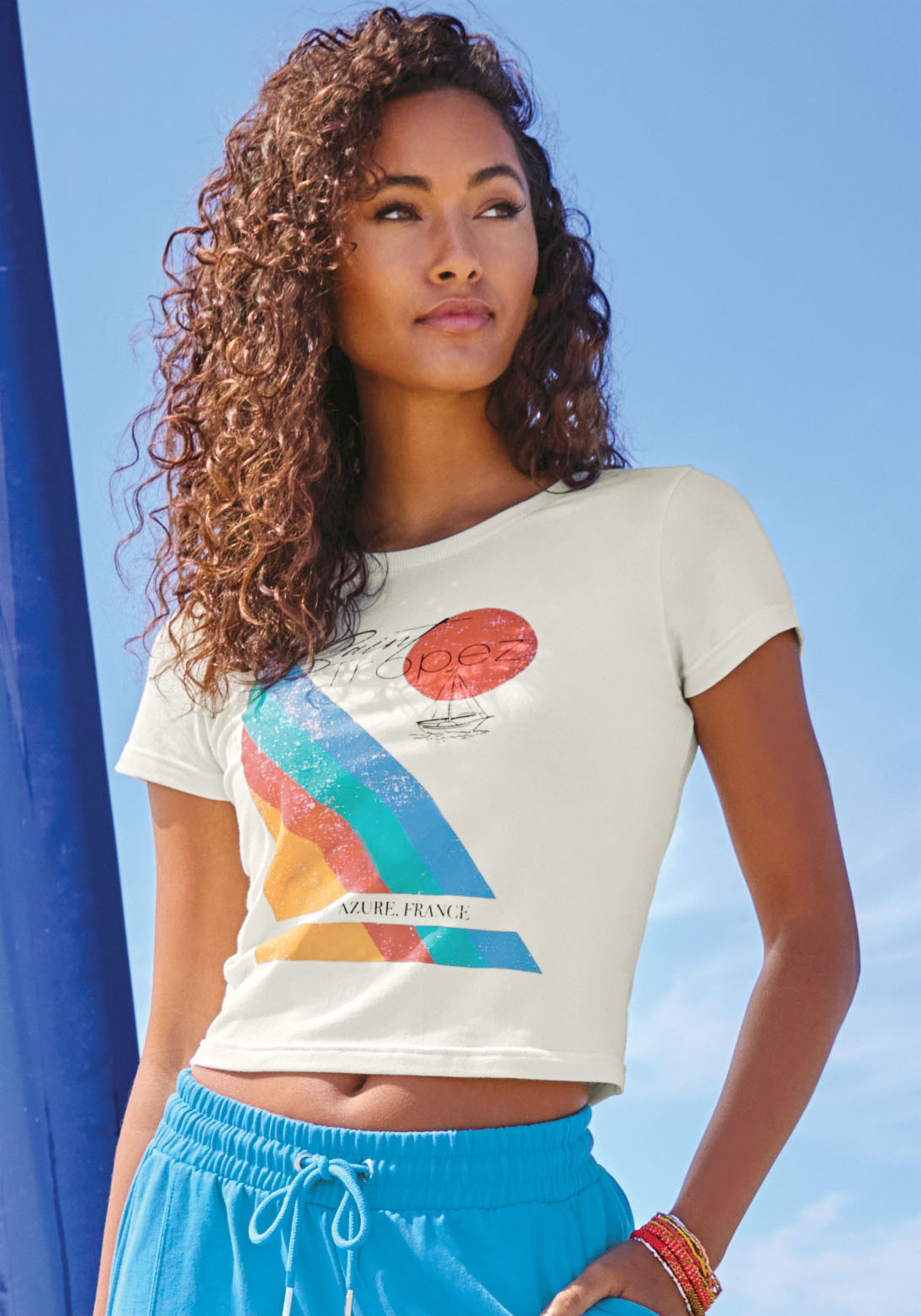 Bench. T-Shirt aus weicher Baumwoll-Qualität, Loungewear. Reduzierter Preis € 19,99. Unverbindliche Preisempfehlung € 64,99