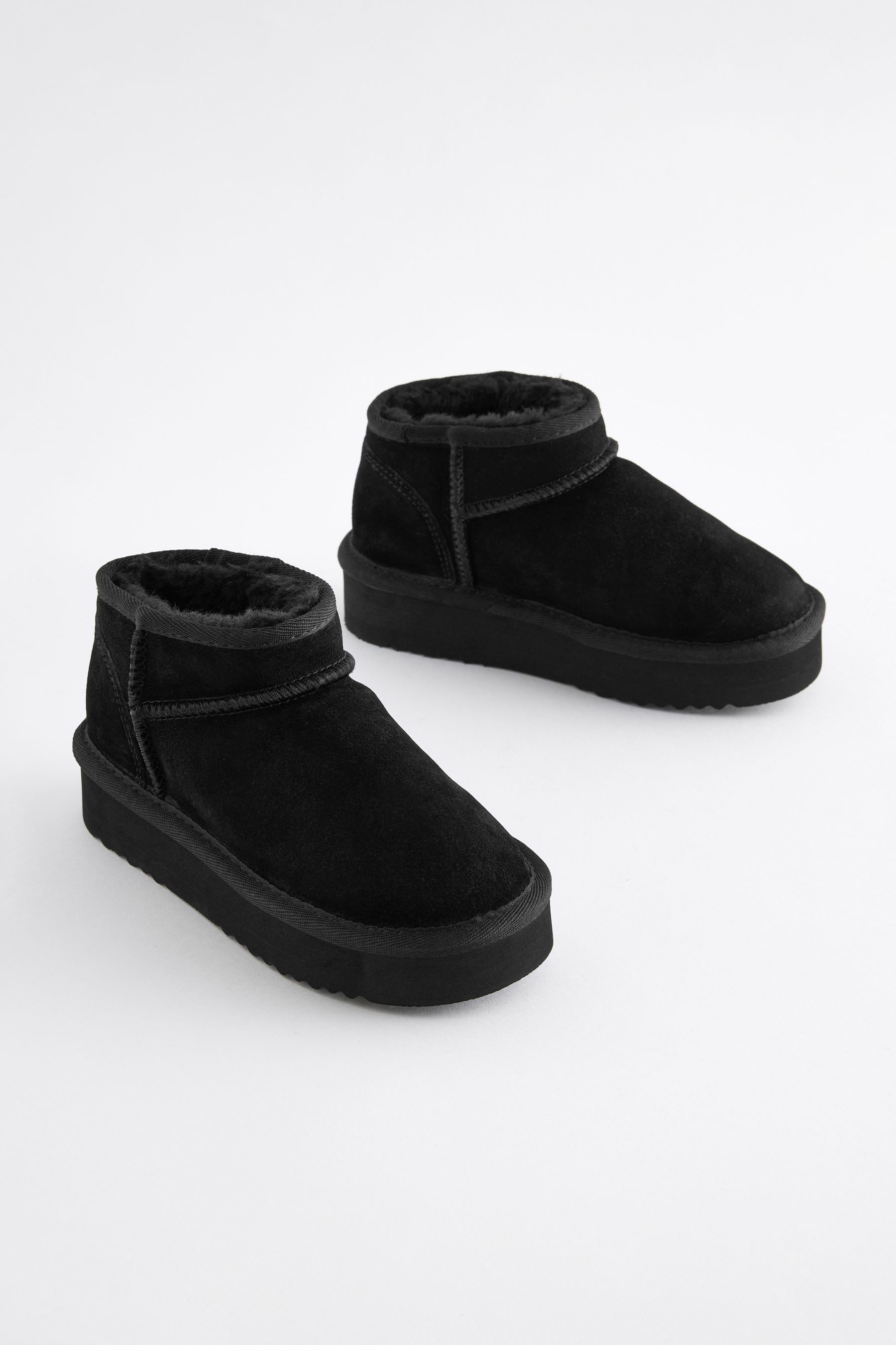 Next Schlupfstiefel aus Veloursleder Schlupfstiefel (1-tlg) günstig online kaufen