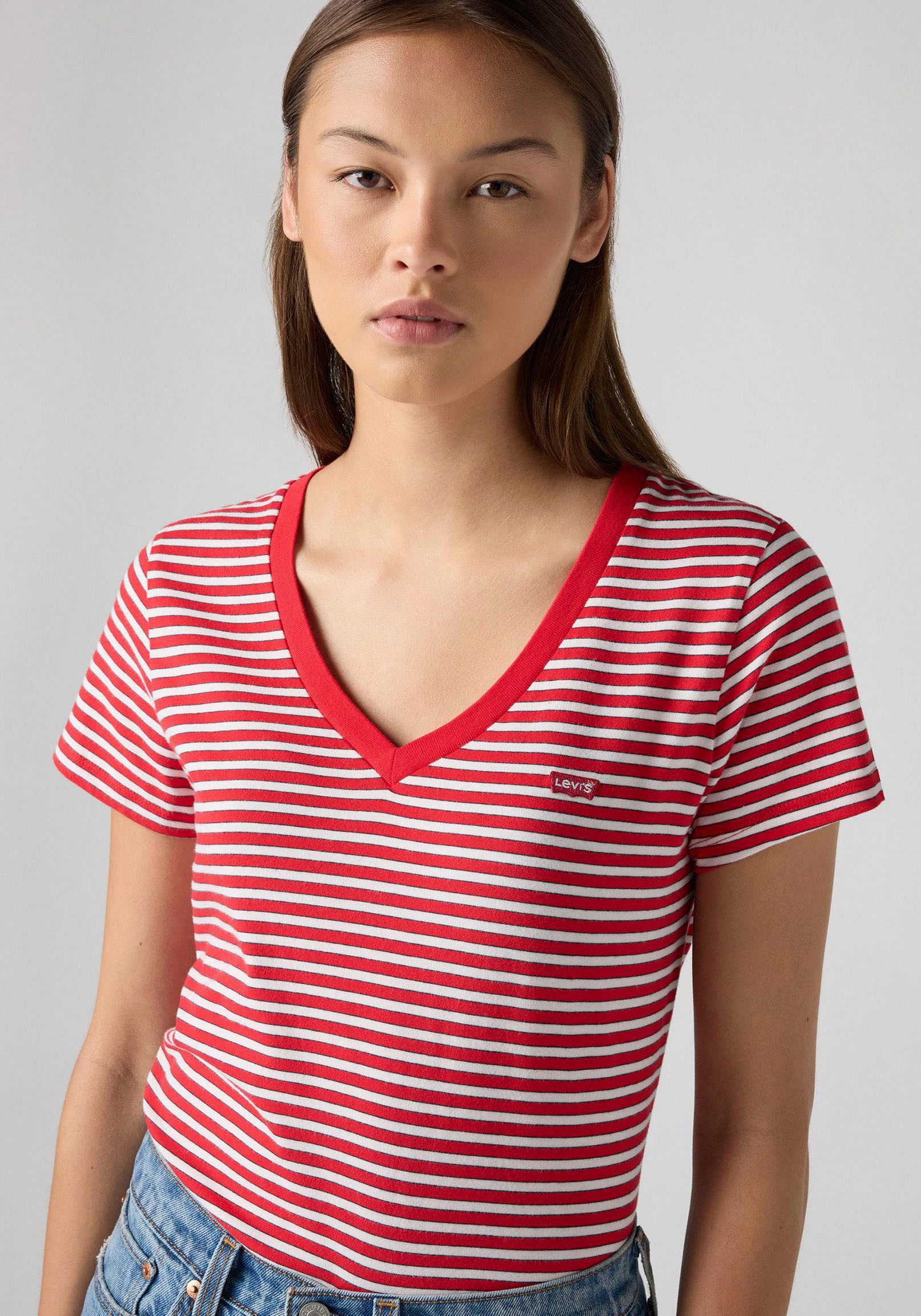 Levi's® T-Shirt PERFECT TEE mit kleiner Logo-Stickerei