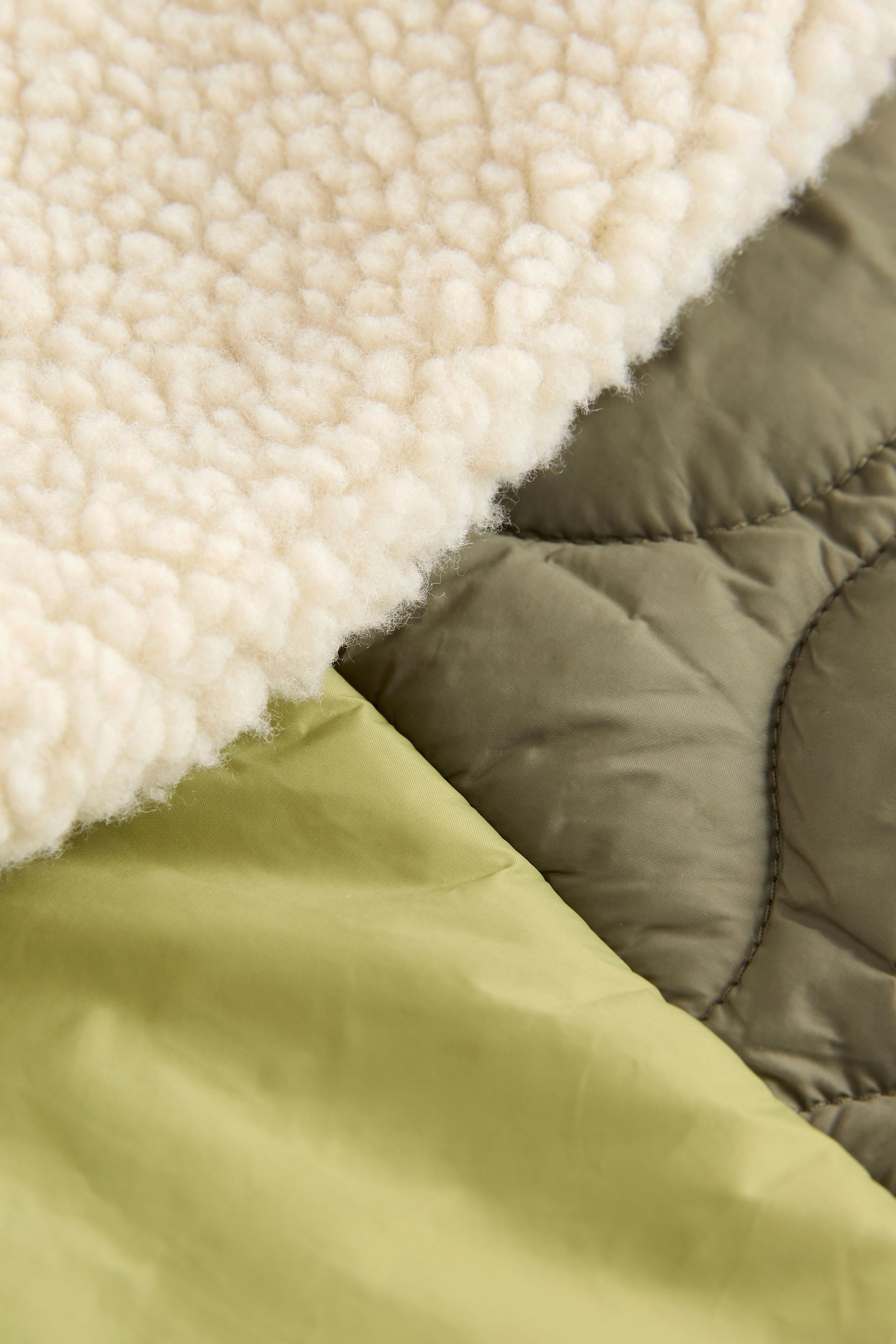 Next Hemdjacke Bomberjacke Borg-Hemdjacke in Blockfarben (1-St)