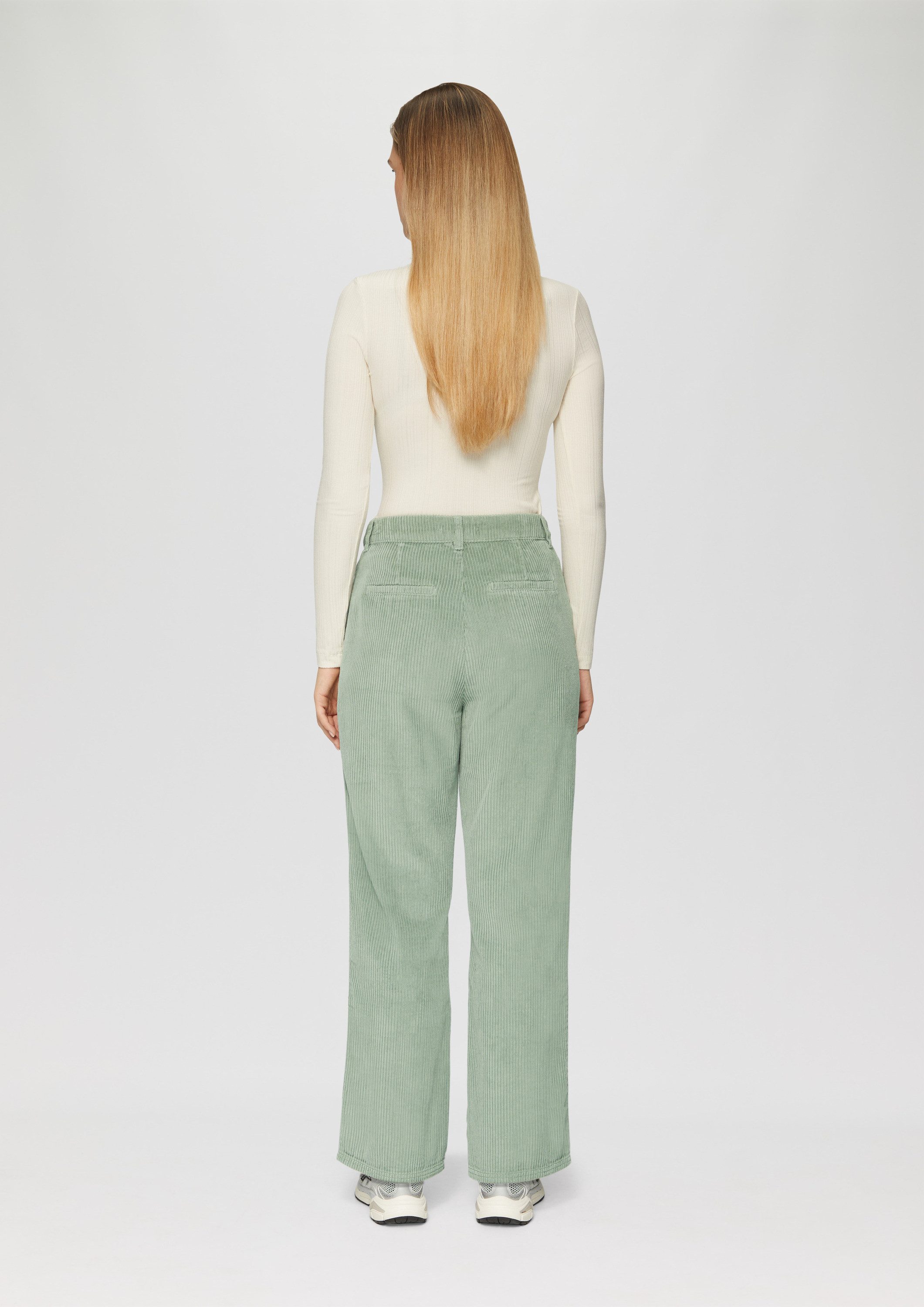 QS Chinos Hose Cordhose mit Straight Leg und Bundfalten