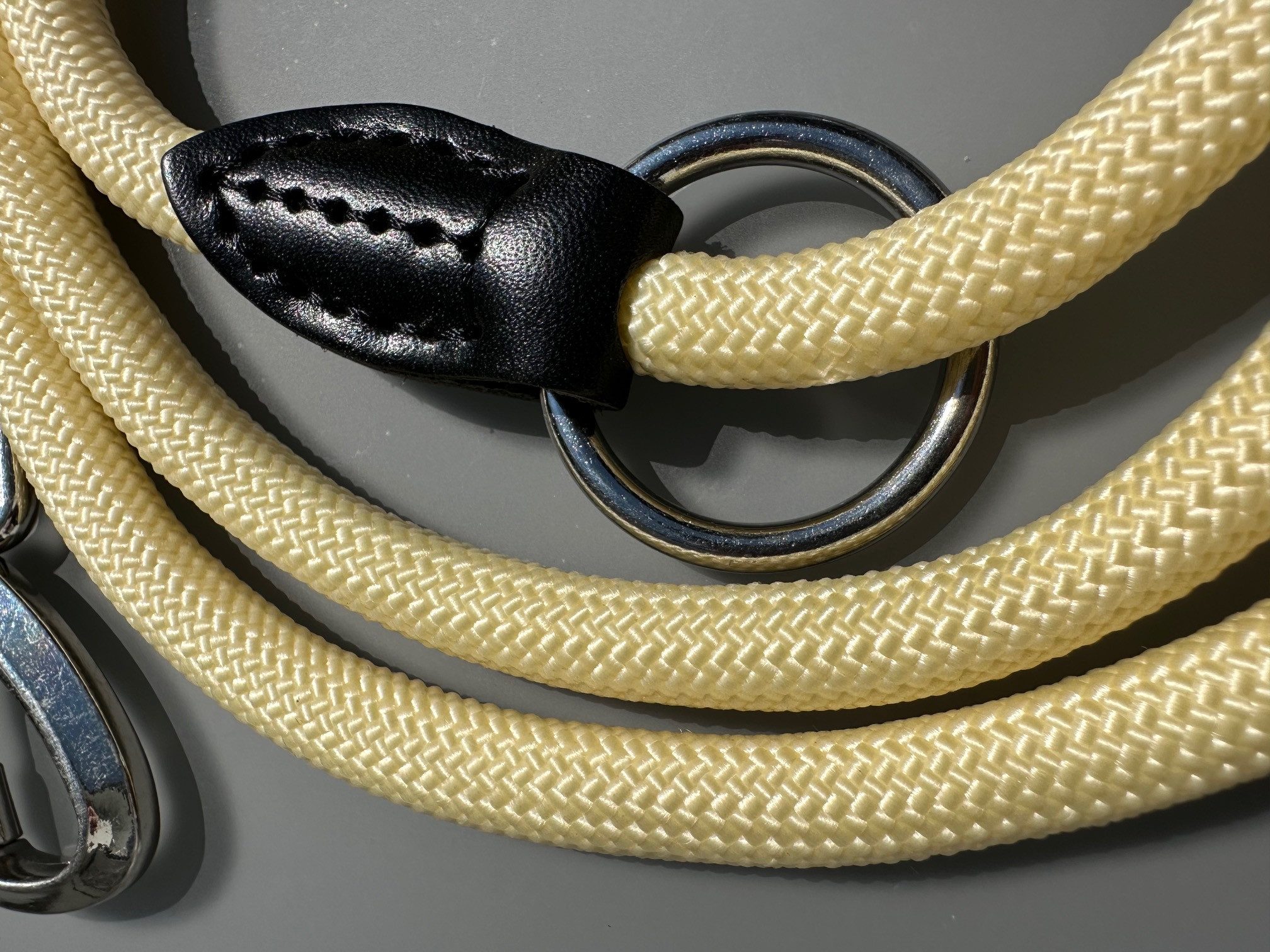 Warenhammer Hundeleine Hundeleine verstellbar - abschliessbar mit Sicherheitsverschluss, 2 Meter Lang -