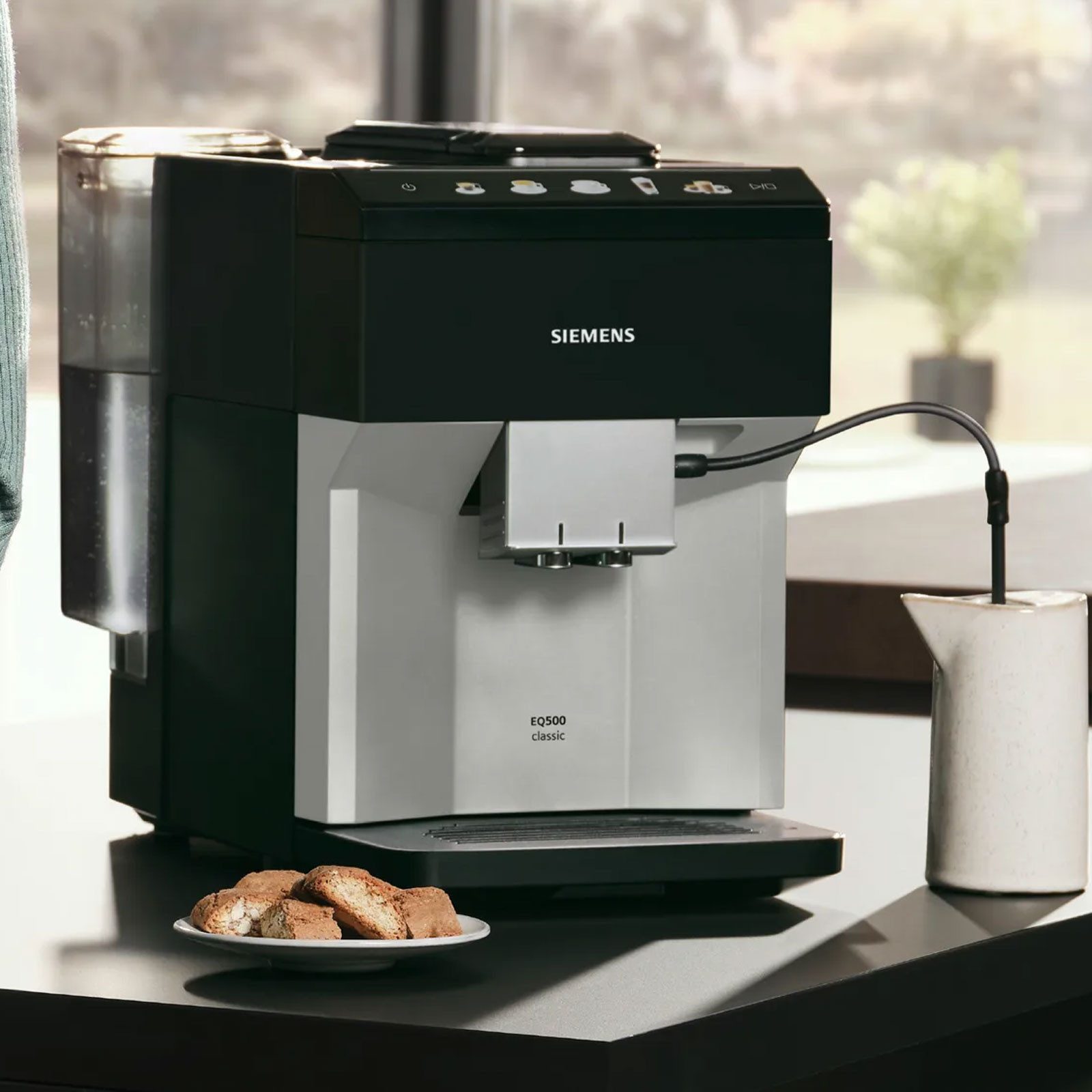 SIEMENS Kaffeevollautomat TP515D01, ceramDrive, abnehmbare Brüheinheit, autoMilk Clean