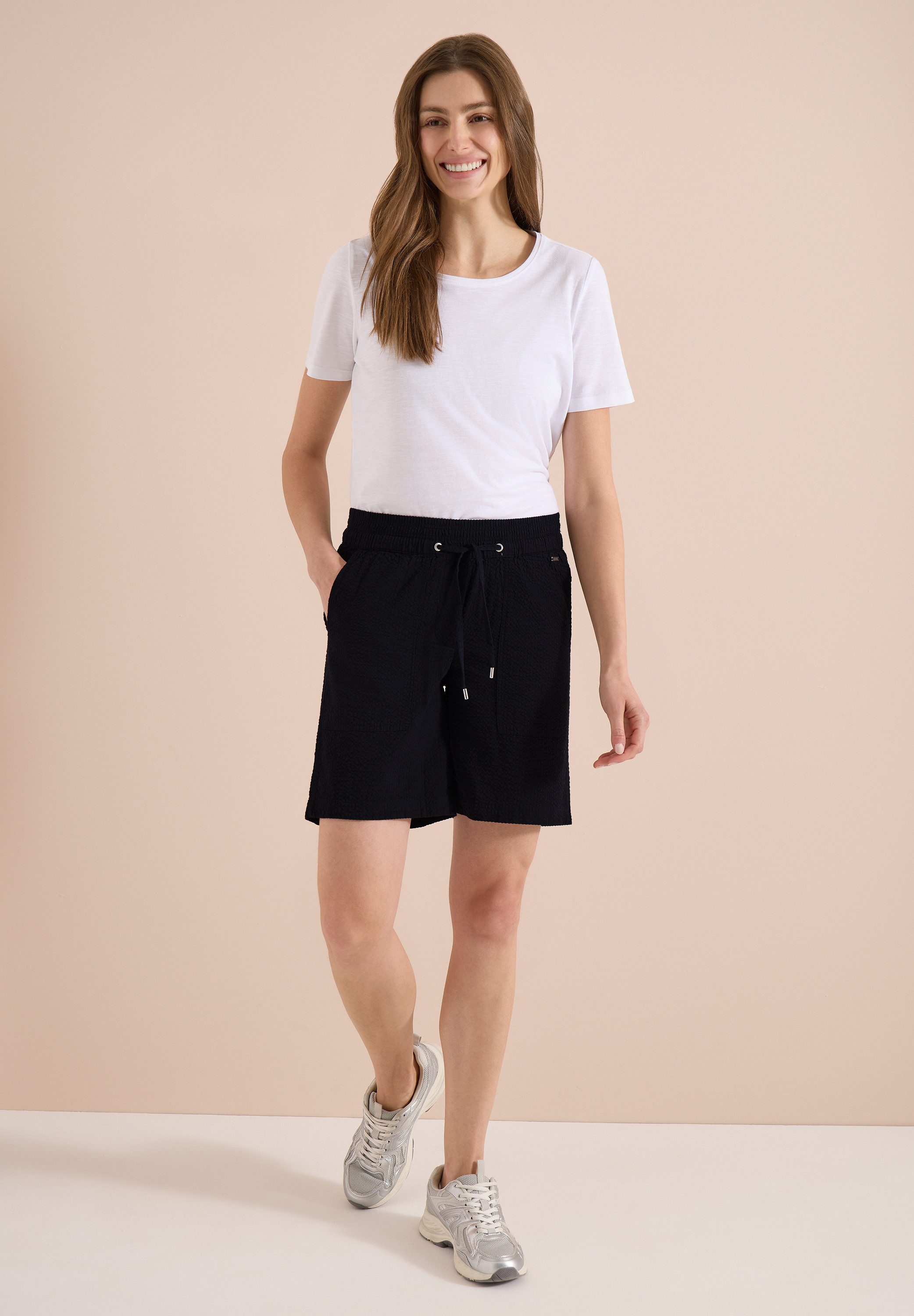 CECIL Shorts aus Seersucker-Material