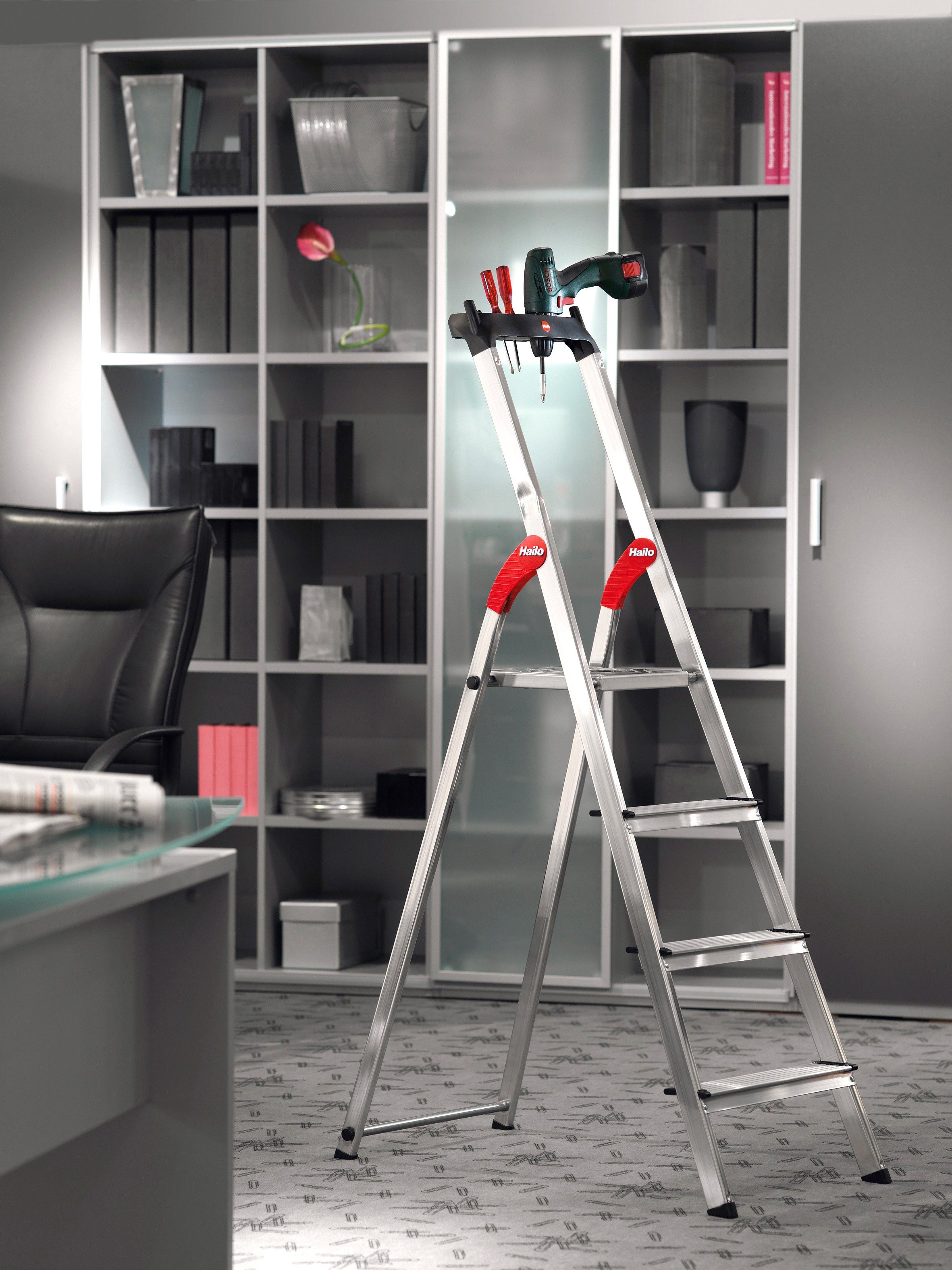 Hailo Stehleiter L80 ComfortLine, Alu-Sicherheits-Stehleiter 5 Stufen