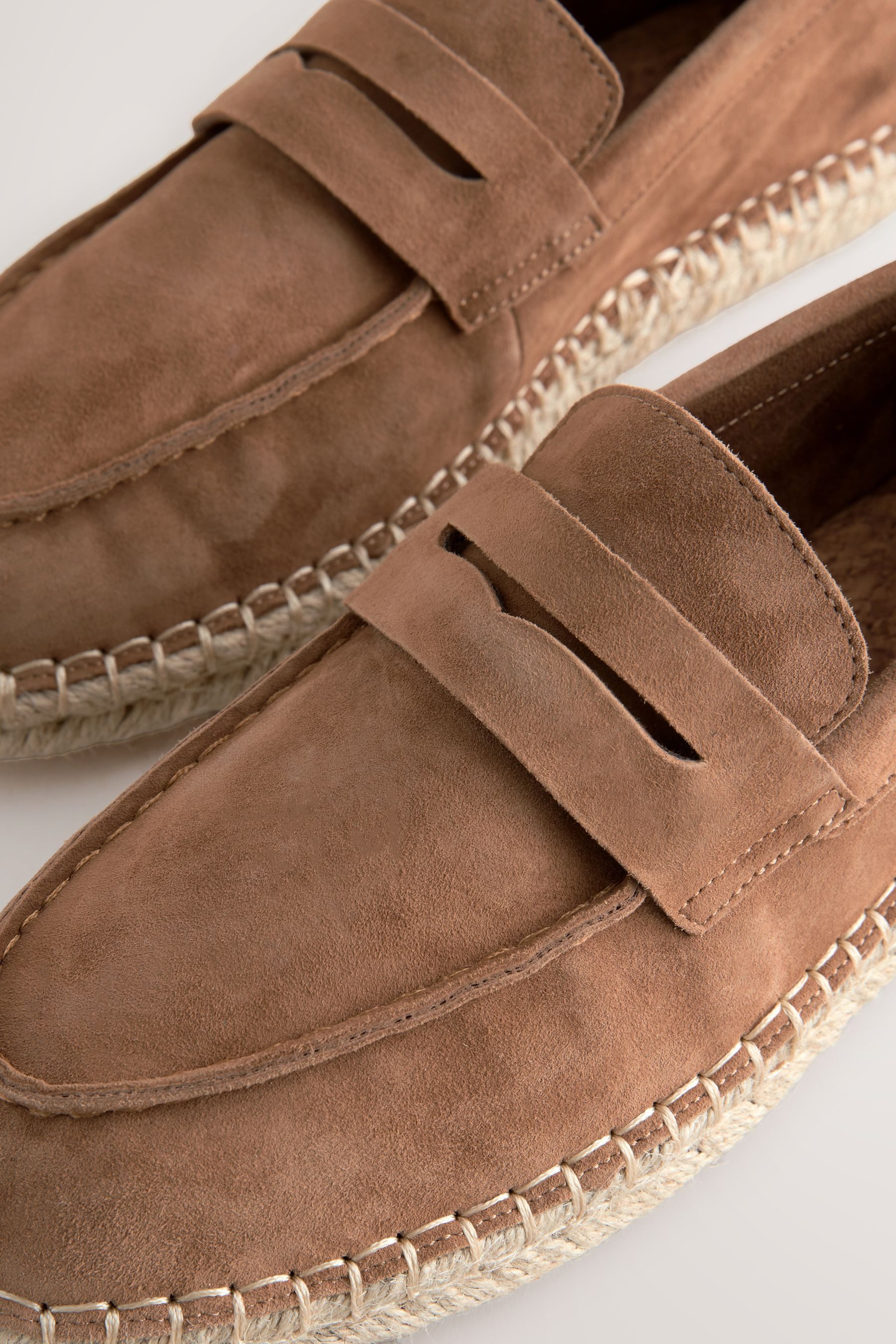 Next Espadrille-Loafer aus Veloursleder Loafer (1-tlg)