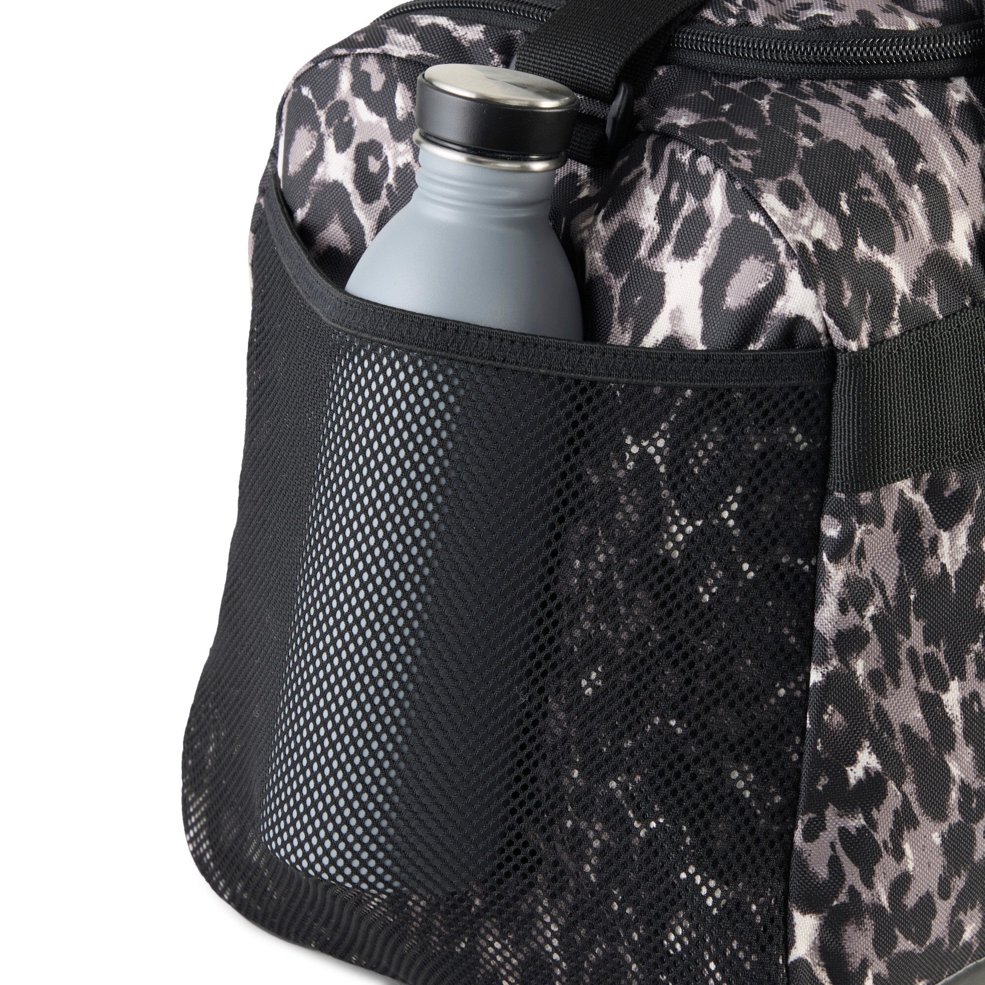 PUMA Sporttasche CHALLENGER AOP SMALL SPORTS BAG, Sporttasche, mit mehreren Fächern, verstellbarer Schulterriemen