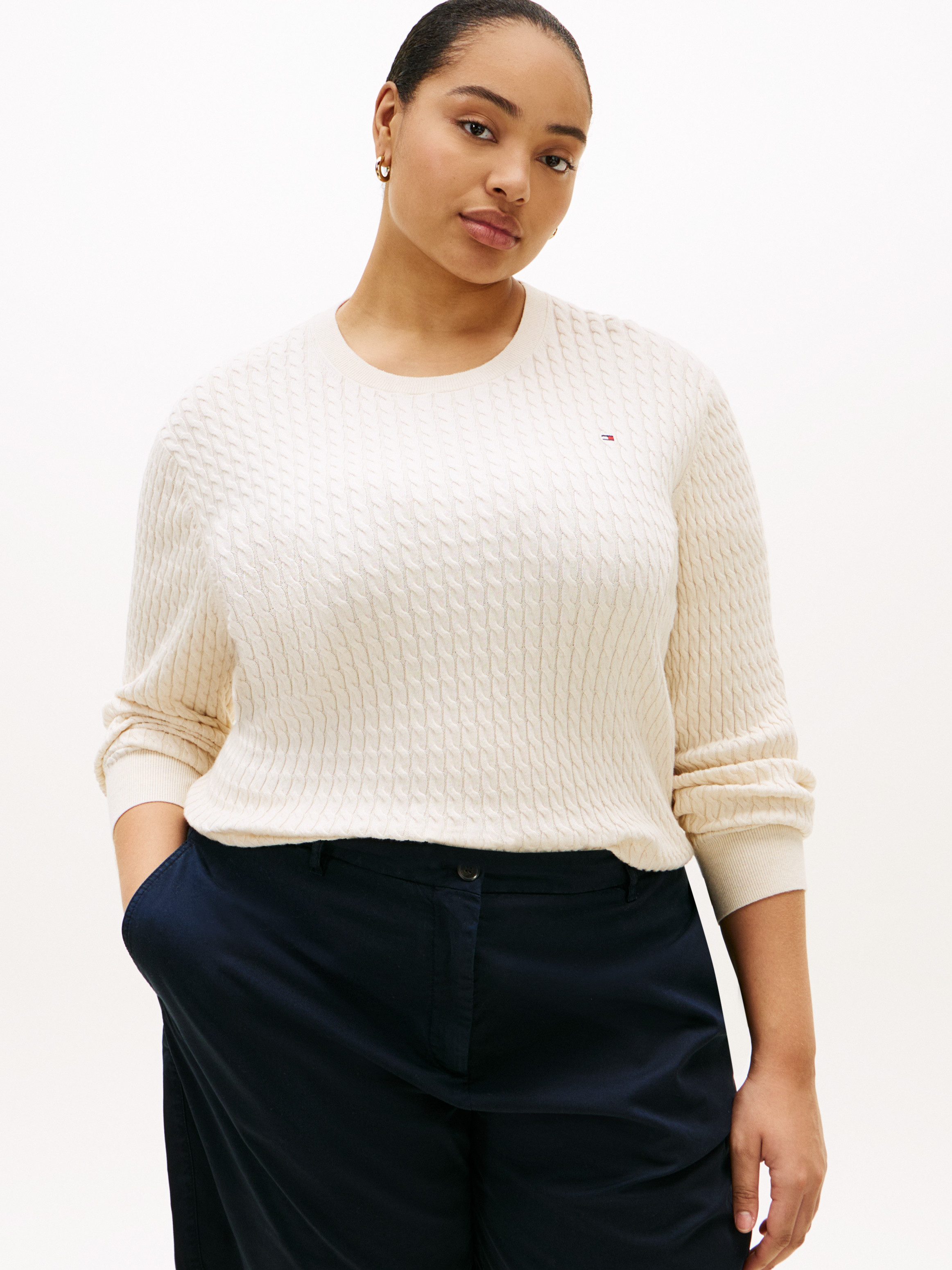 Tommy Hilfiger Curve Rundhalspullover CRV CO CABLE FINE GG CNK SWEATER in großen Größen, mit Zopfmuster
