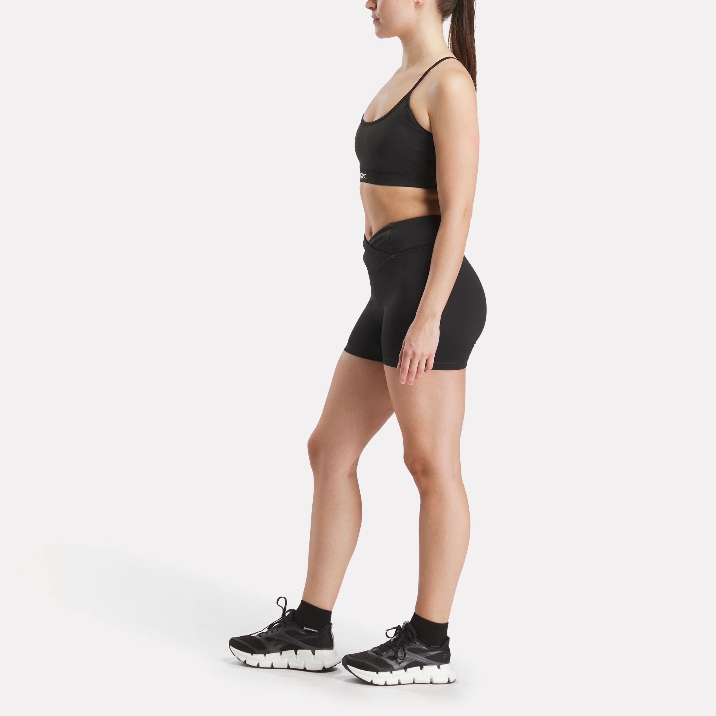 Reebok Sport-BH KENDAL CORE STRAPPY BRA Sport-Bustier für das tägliche Workout, mit Speedwick-Technologie