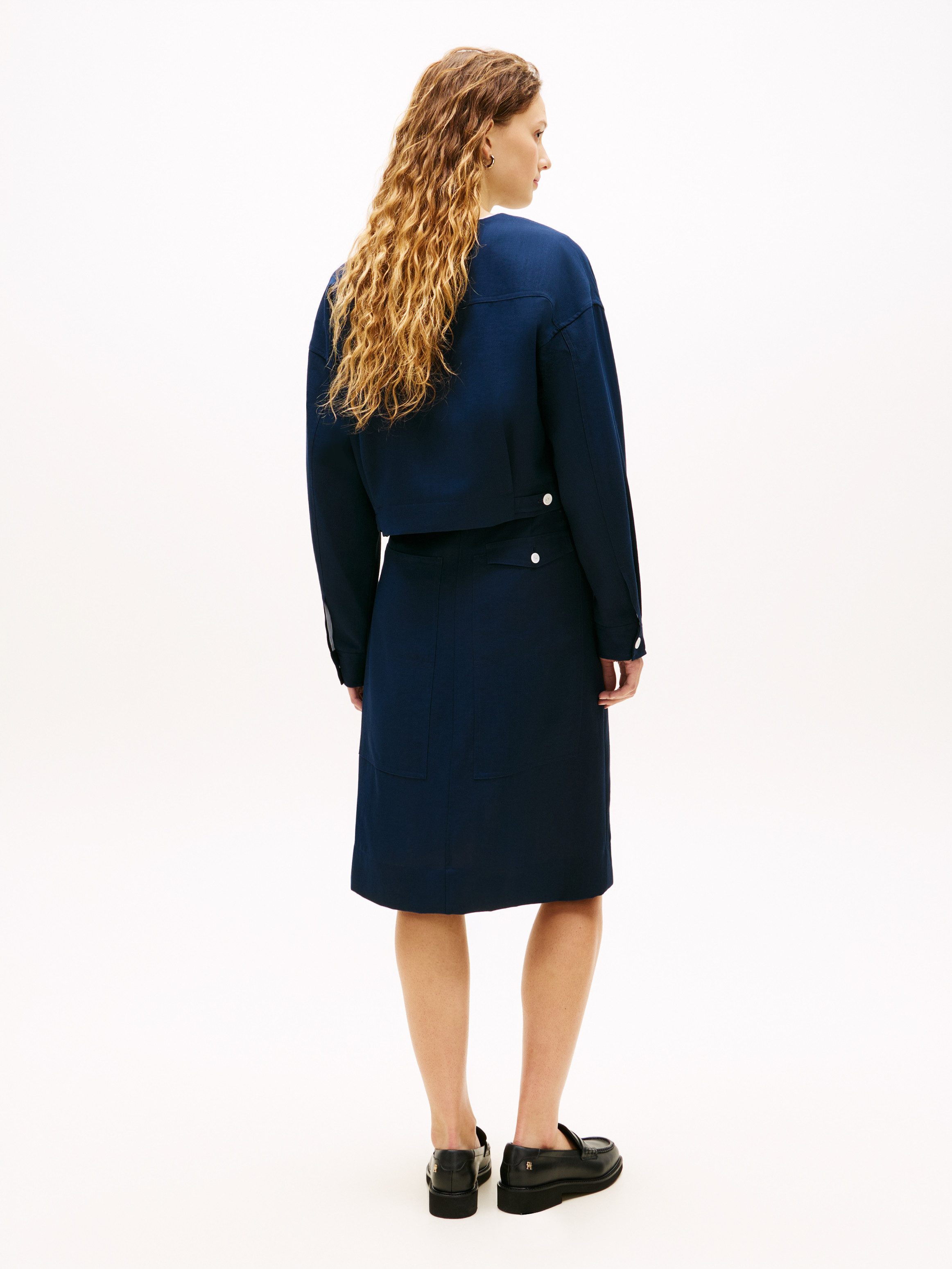 Tommy Hilfiger Kurzblazer TAILORED UTILITY CROPPED JACKET Boxy Fit, ohne Kragen – Bild 5 von 5