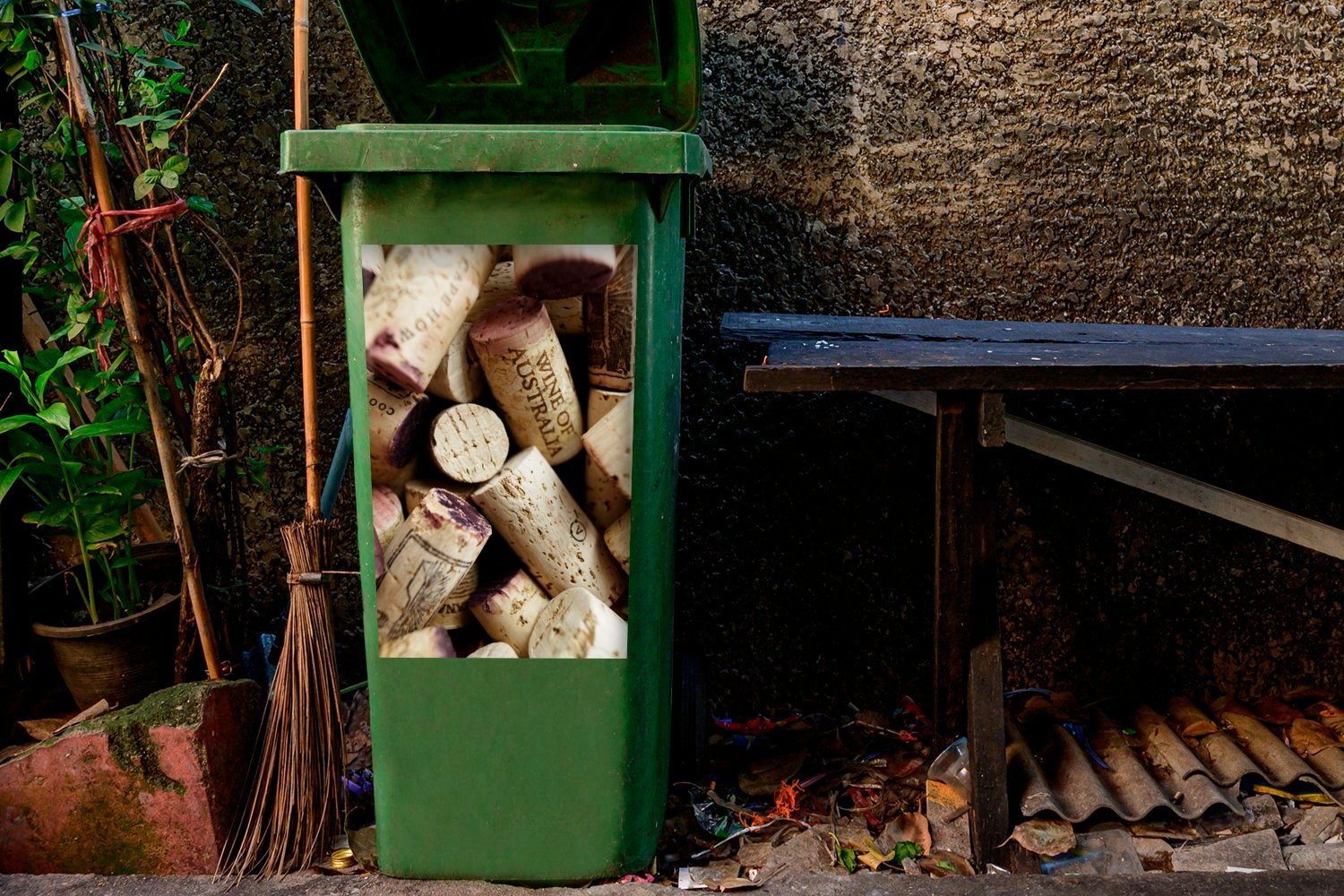 Mülleimer-aufkleber, Mülltonne, Wandsticker Abfalbehälter Weinflecken (1 MuchoWow Container, St), mit Korken Sticker,
