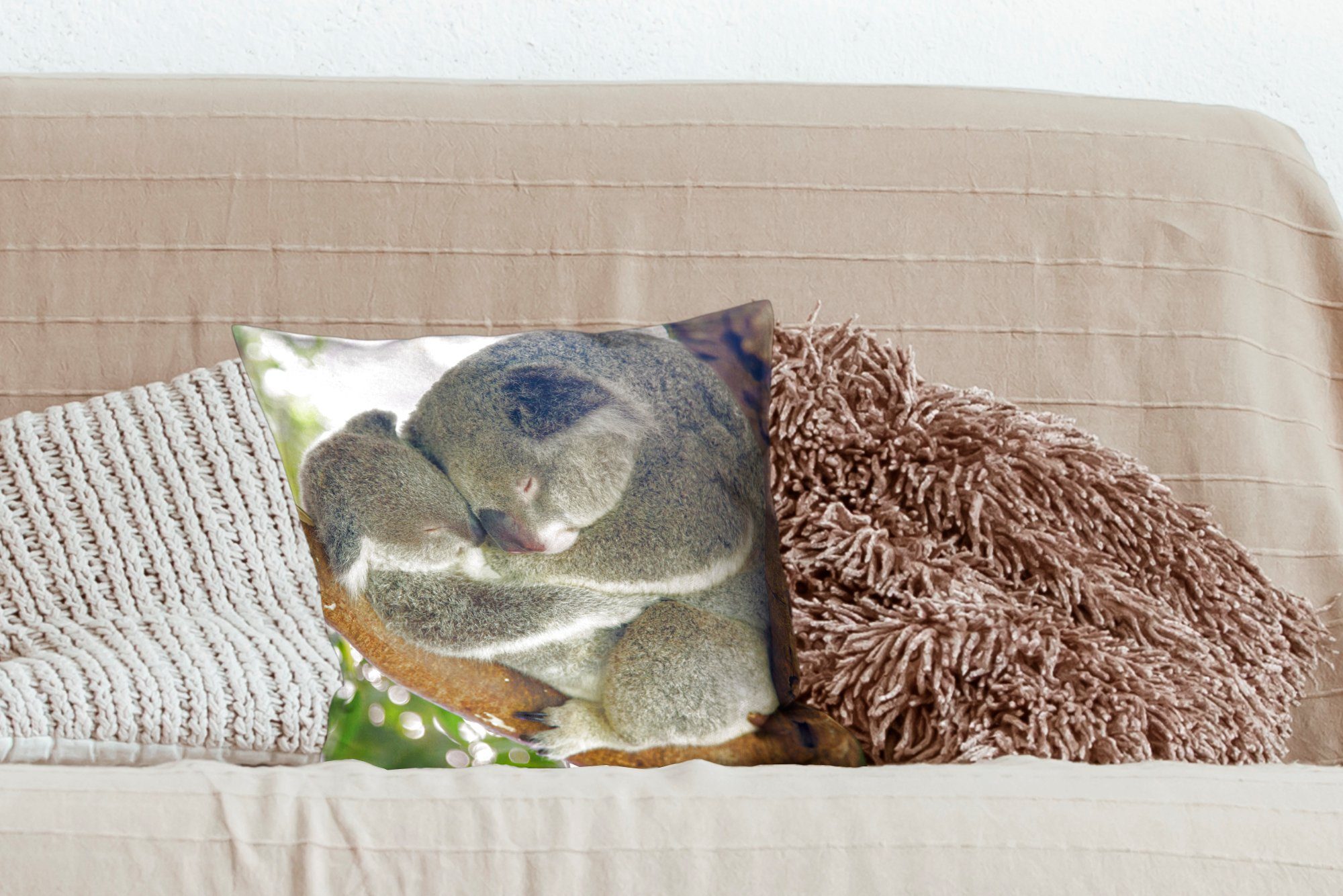 MuchoWow Dekokissen Koalas - Knuddeln Wohzimmer, Mädchen, Jungen Füllung Tiere Deko, Schlafzimmer, - mit für Zierkissen - Sofakissen 