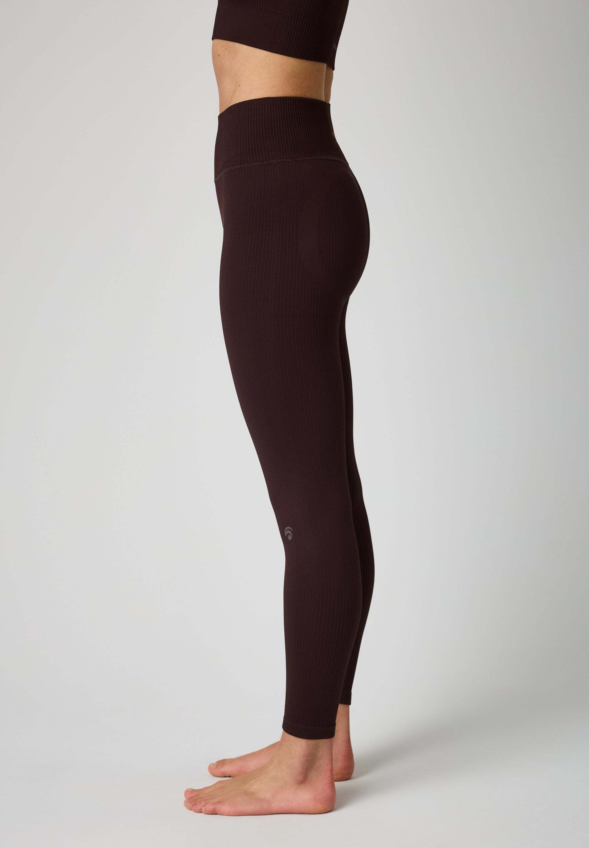 OCEANSAPART Leggings Maya (1-tlg) Nahtlose Hose mit Rippenstruktur für perfekten Halt im Basic-Look
