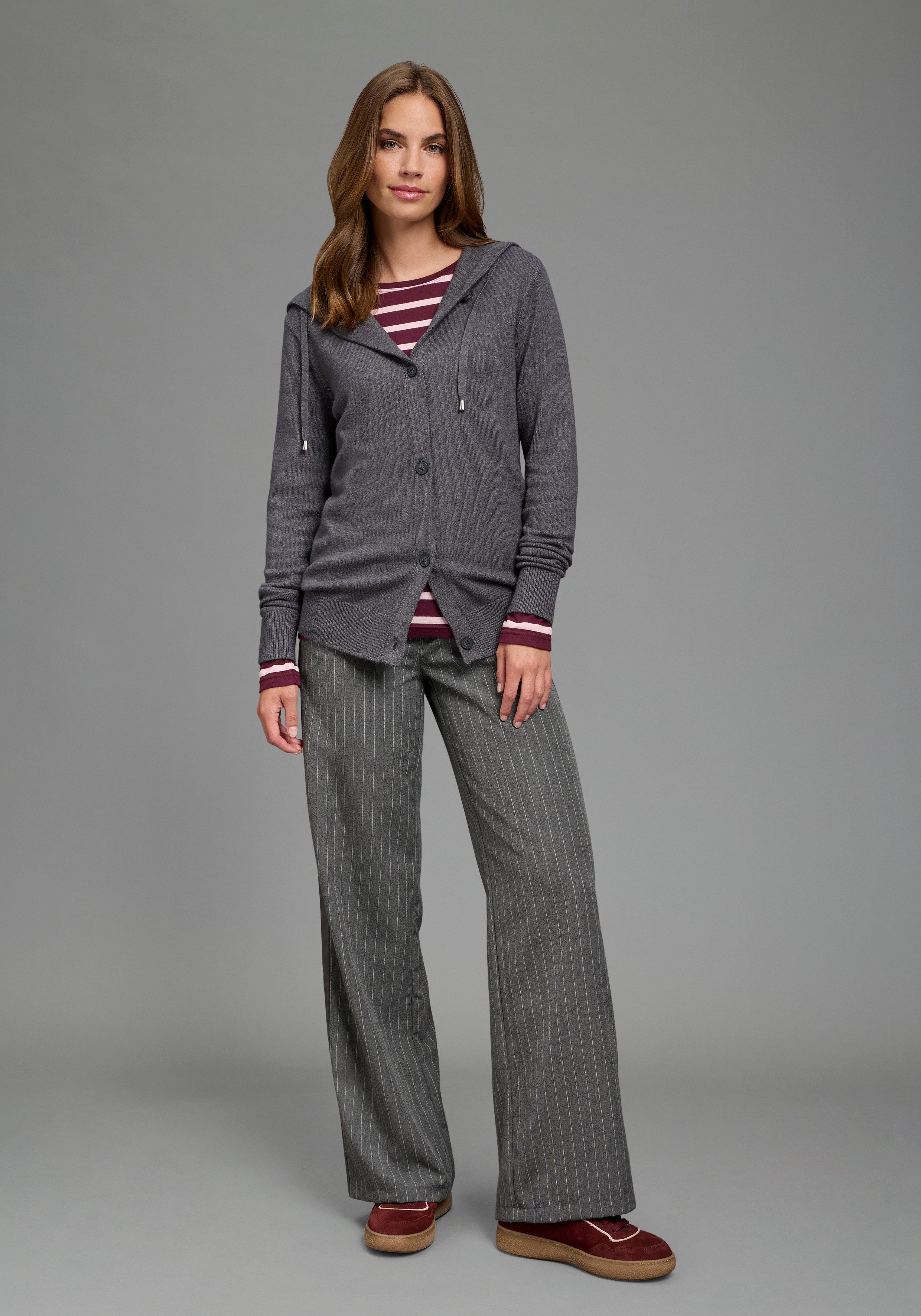 Zum Outfit 7
