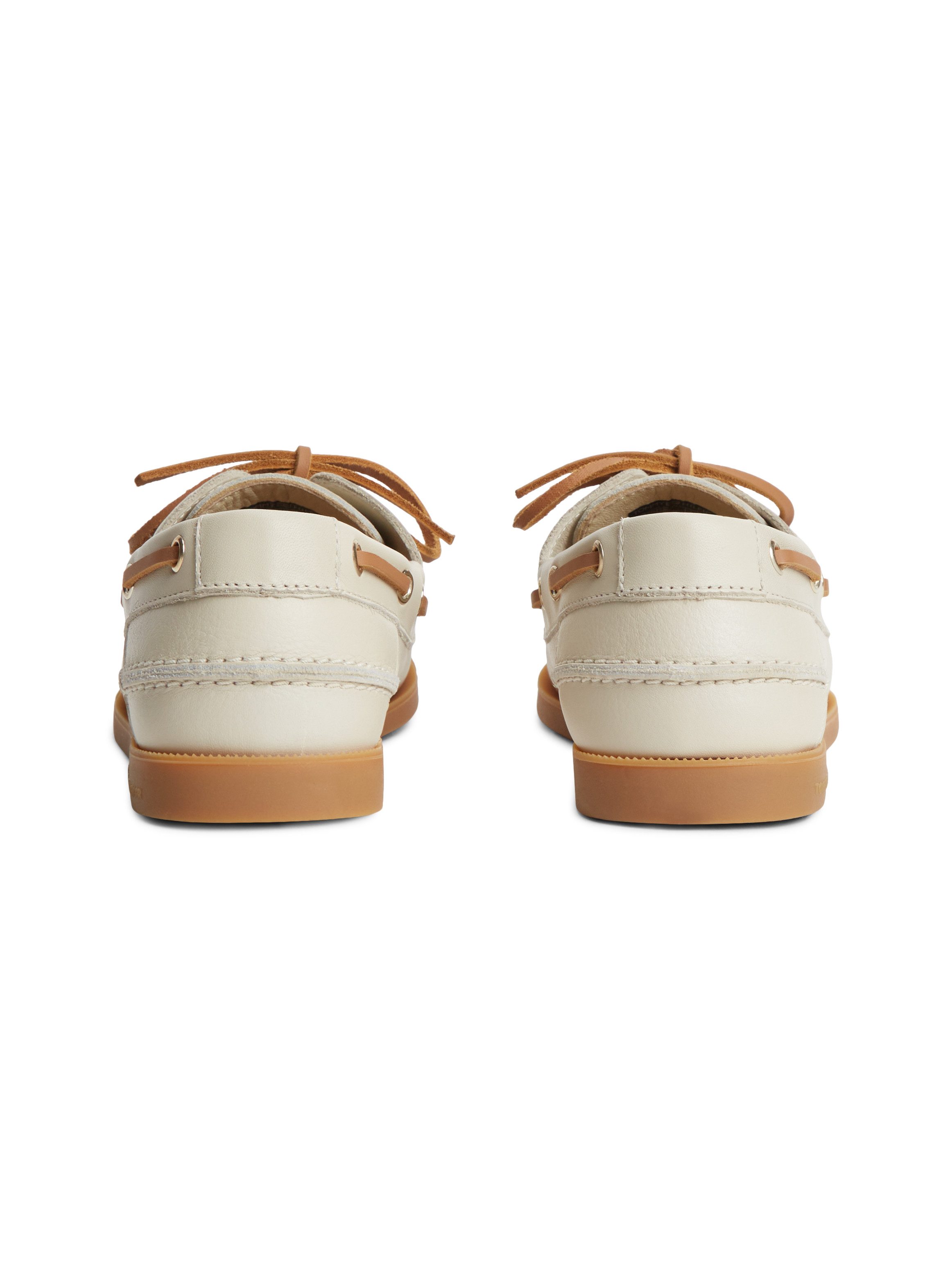 Tommy Hilfiger TH FLAG BOAT SHOE CORE LEATHER Bootsschuh Schnürschuh, Sommerschuh mit modischen Durchzügen