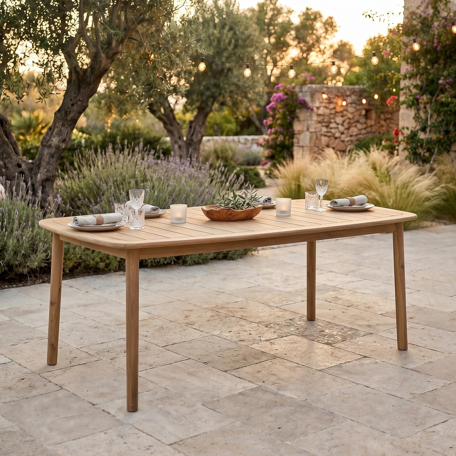 IDIMEX Gartentisch SURIN, Holztisch 180x95 cm aus massiver Akazie mit Abdeckhaube Natur