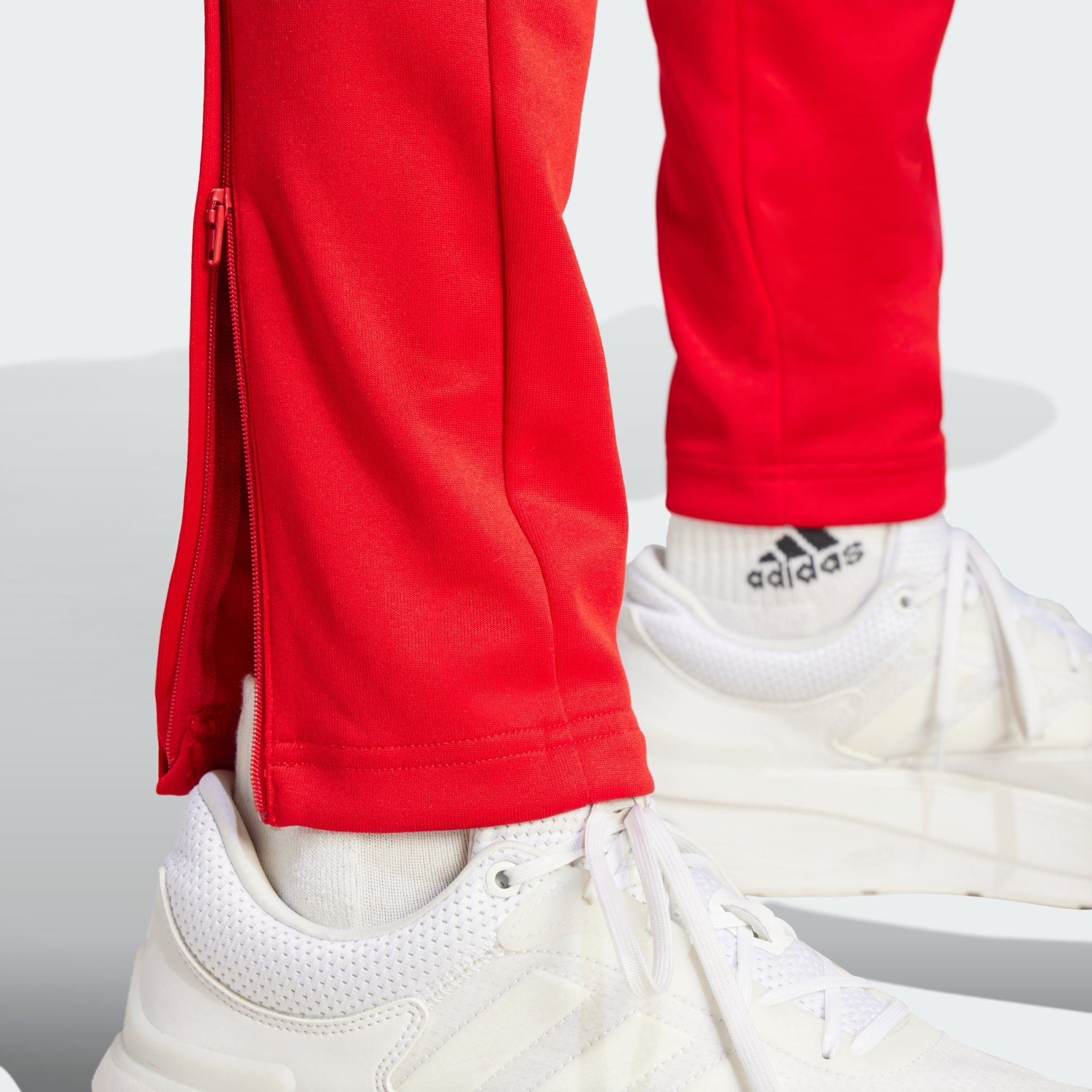 Jogginghose Better HOSE adidas Scarlet Sportswear TIRO
