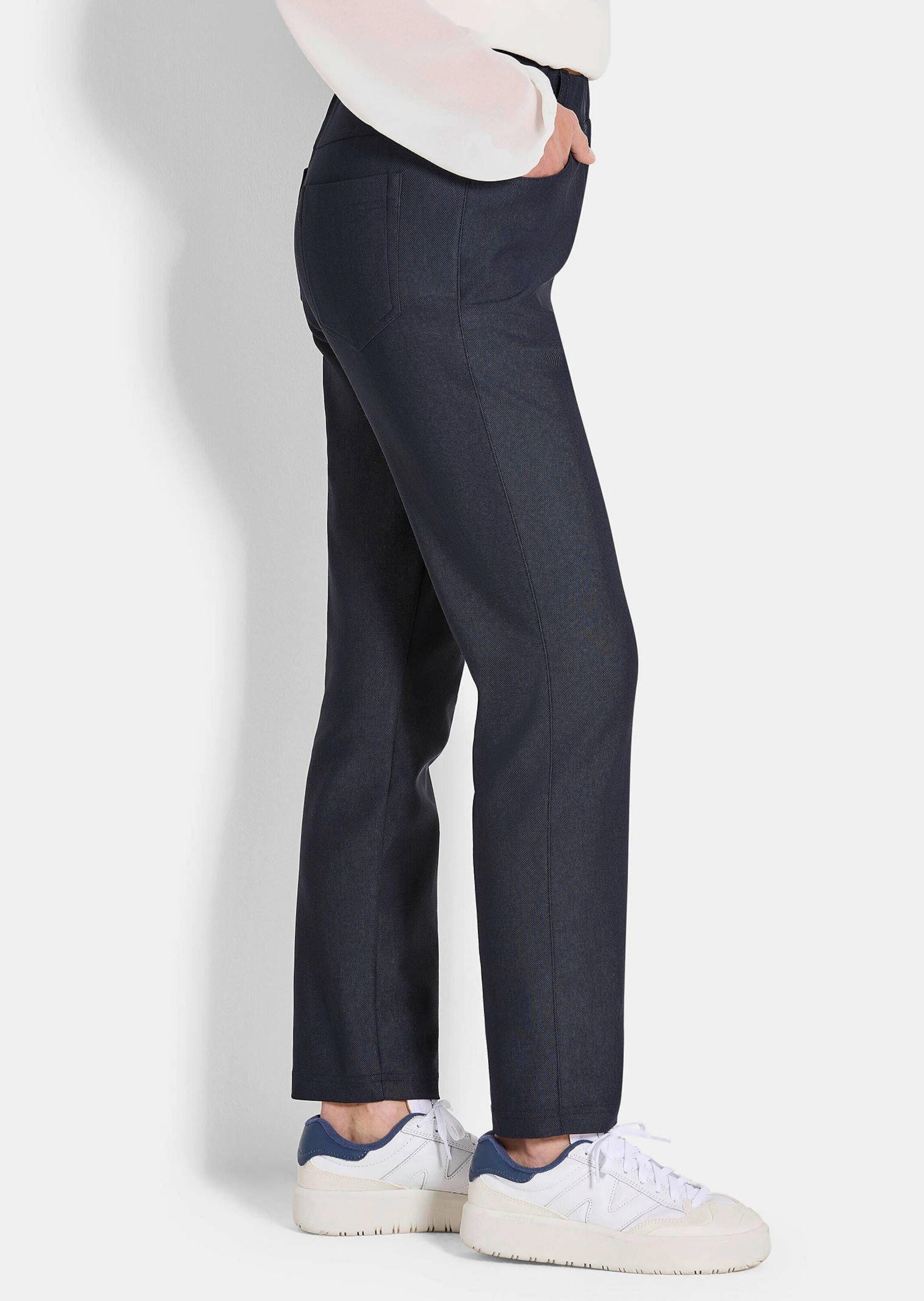 GOLDNER Stoffhose Schmale Stretchhose LOUISA, knöchellang 7/8-Hose mit Rundum-Dehnbund, feine Köperstruktur, schmaler Schnitt – Bild 4 von 5