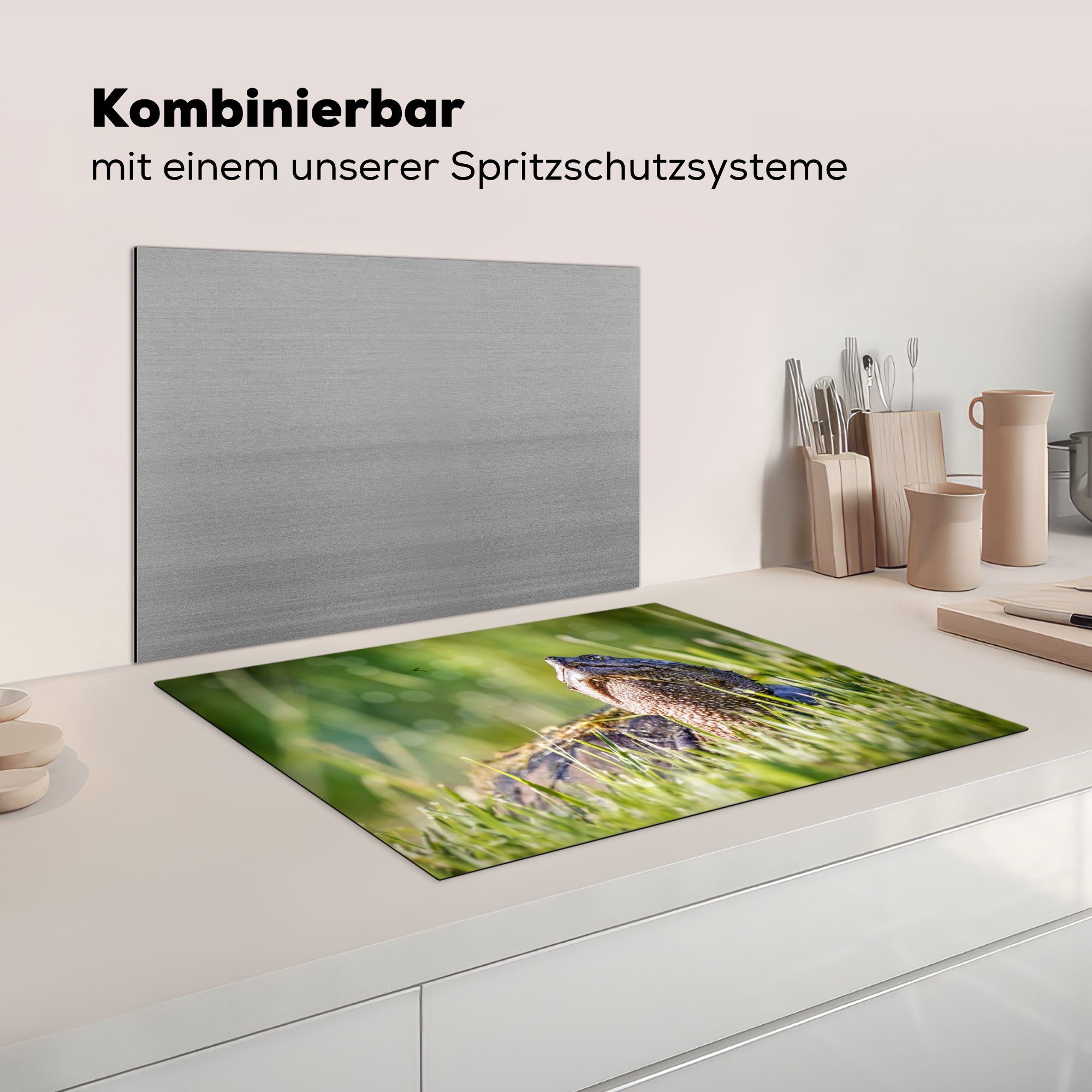 Mobile Gras, Herdblende-/Abdeckplatte nutzbar, Vinyl, 70x52 Arbeitsfläche Schnappschildkröte cm, MuchoWow tlg), (1 im Ceranfeldabdeckung