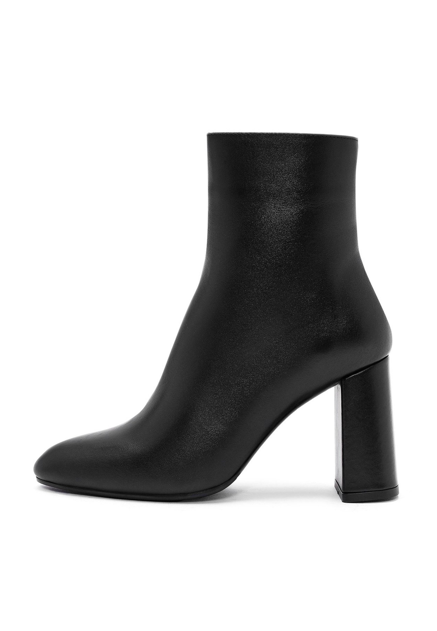 Absatz-Stiefeletten aus Leder Ankleboots