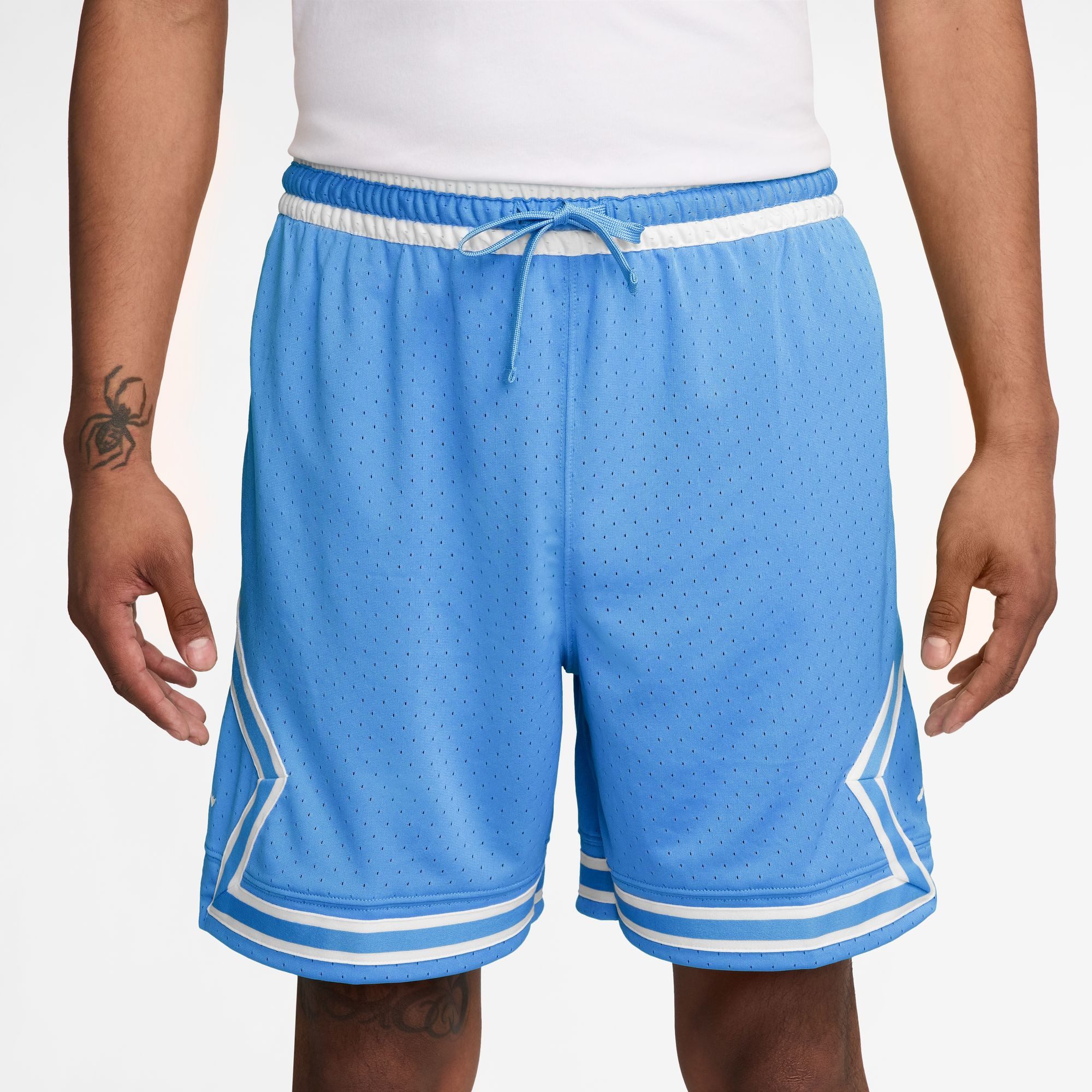 Jordan Trainingsshorts Jordan Sport Men's Dri-FIT Mesh Diamond Shorts mit Kordelzug im Bund, aus Polyester