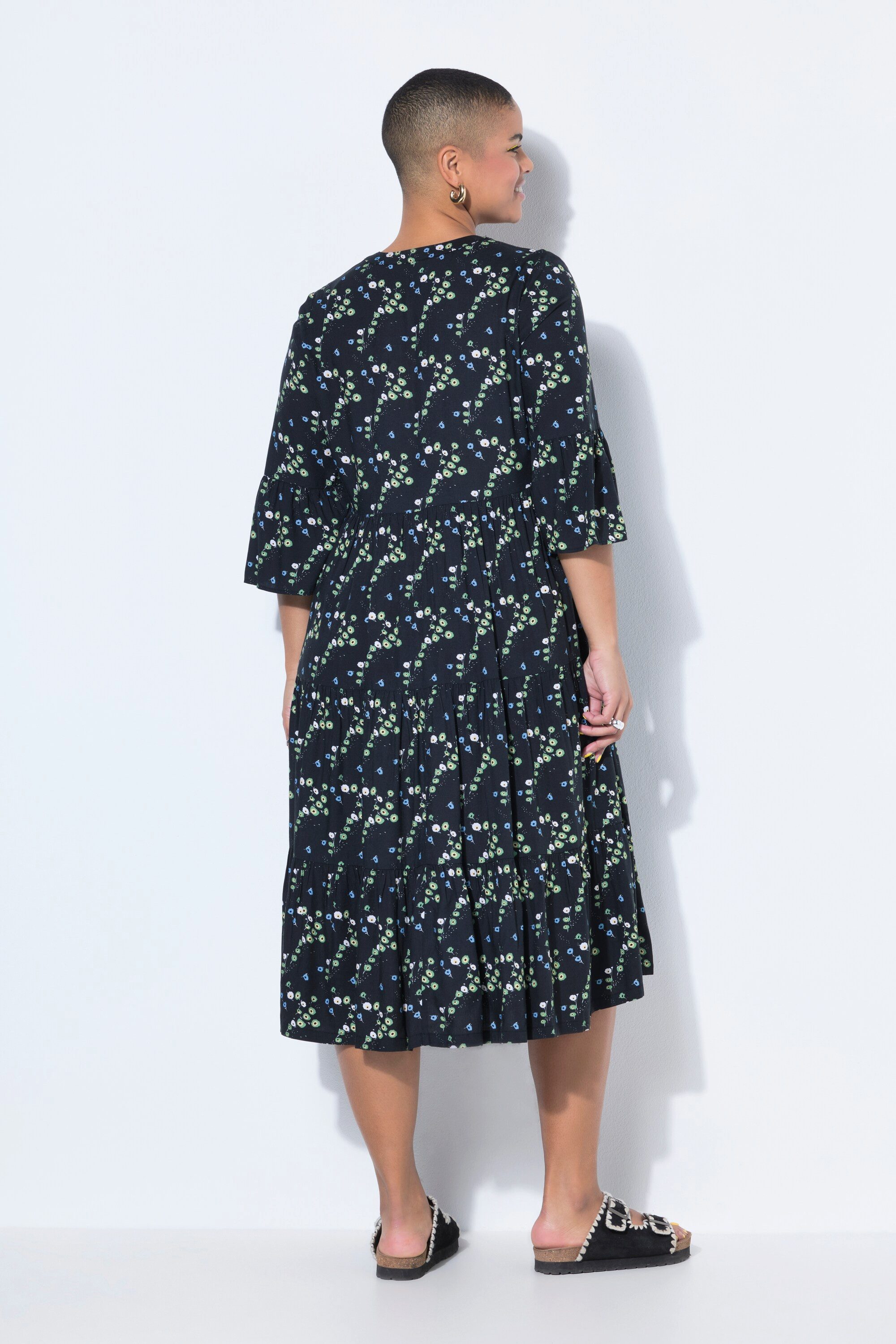 Studio Untold Maxikleid Midi-Kleid Alloverprint V-Ausschnitt Volants