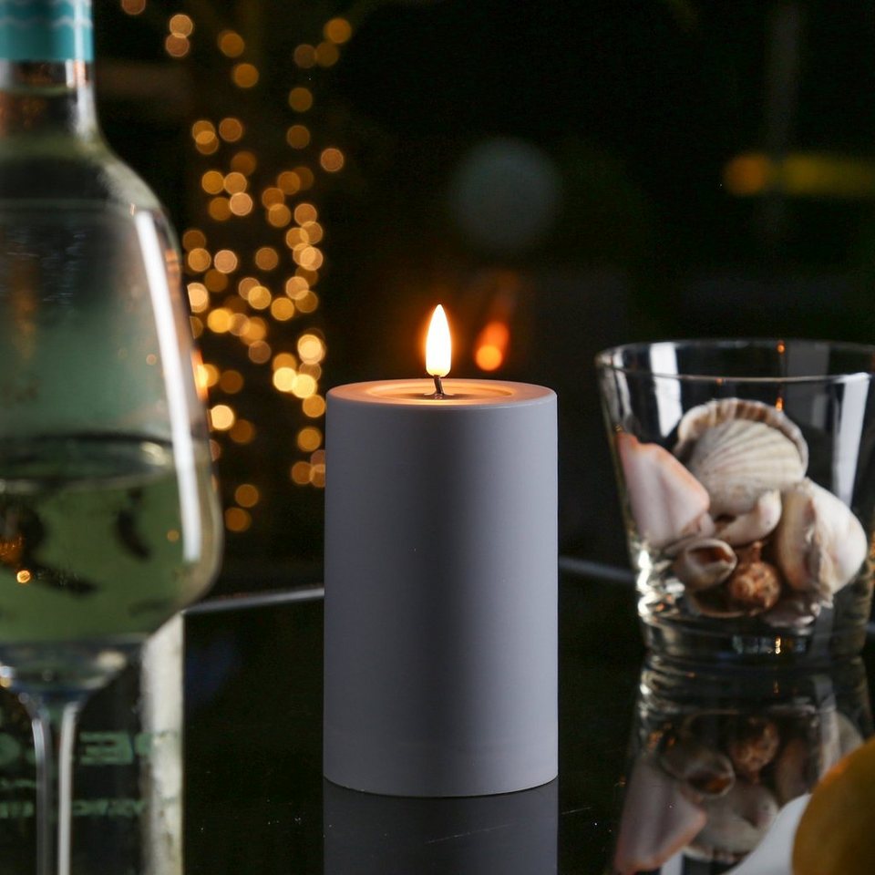 Deluxe Homeart LED-Kerze MIA Deluxe für Außen 3D Flamme flackernd H:12,5cm  D:7,5cm outdoor grau (1-tlg)