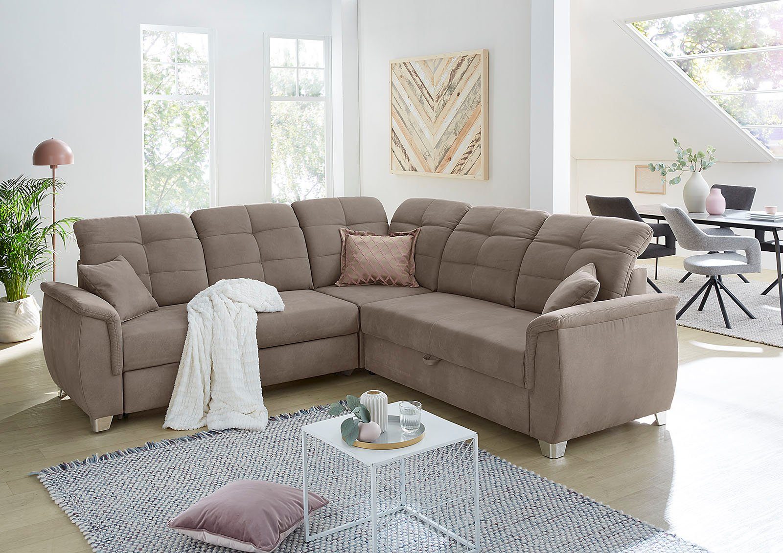 Jockenhöfer Gruppe Ecksofa Udine, 6 verstellbaren Relaxfunktion braun individuell, | braun und Kopfteilen, Gästebett