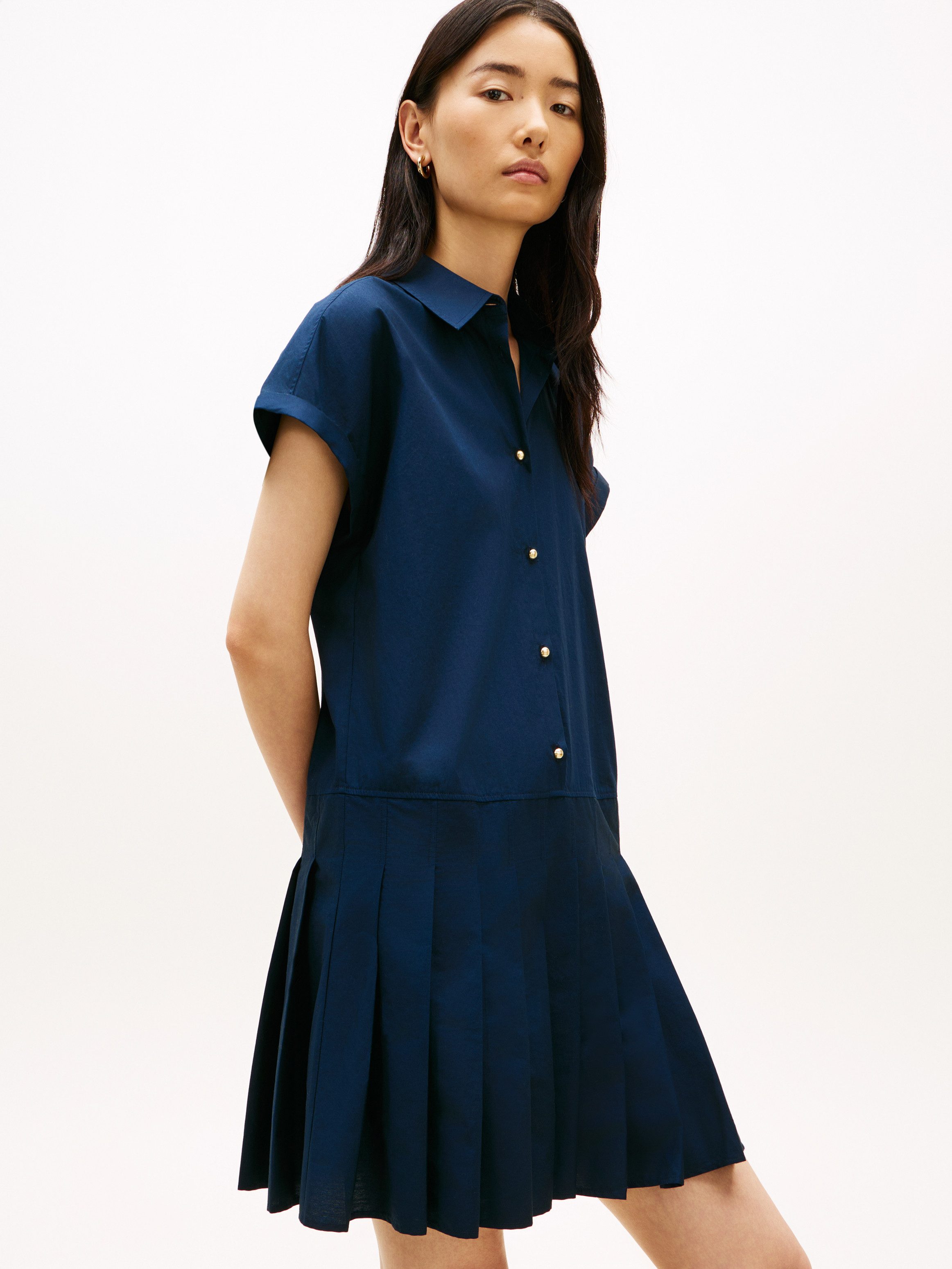 Tommy Hilfiger Shirtkleid POPLIN PLEATED SHORT SS DRESS mit Logo-Stickerei