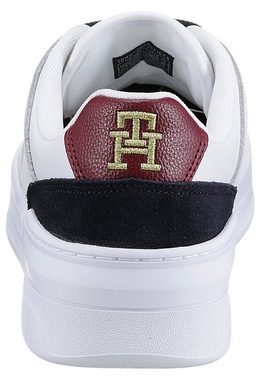 Tommy Hilfiger LEATHER BASKET SNEAKER Plateausneaker Logoschriftzug auf der Zunge, Freizeitschuh, Halbschuh, Schnürschuh