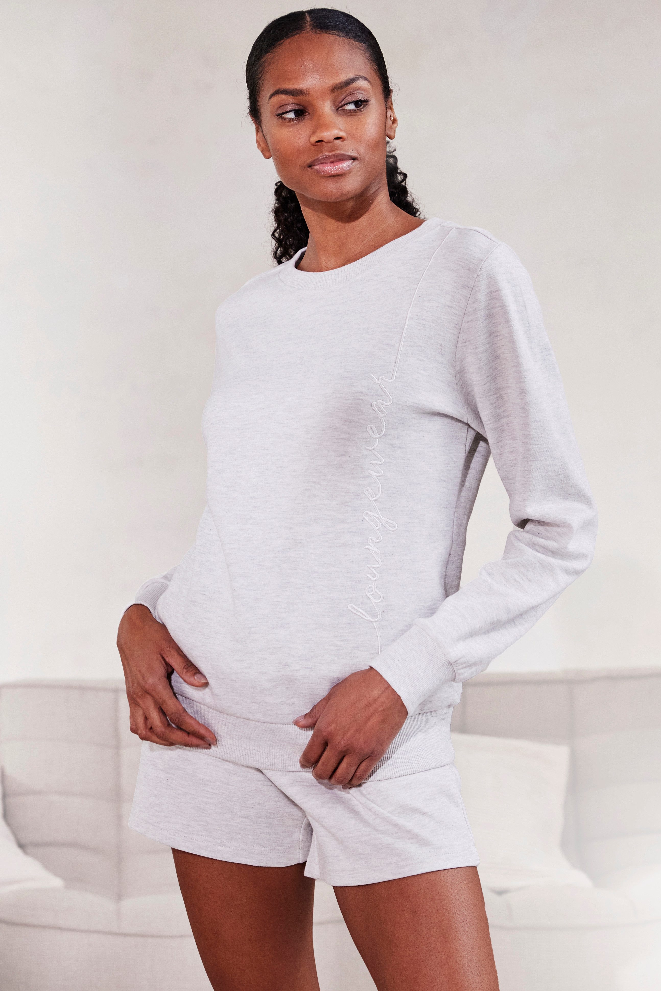 Vivance Sweatshorts bequeme kurze Loungehose mit seitlichen Taschen günstig online kaufen