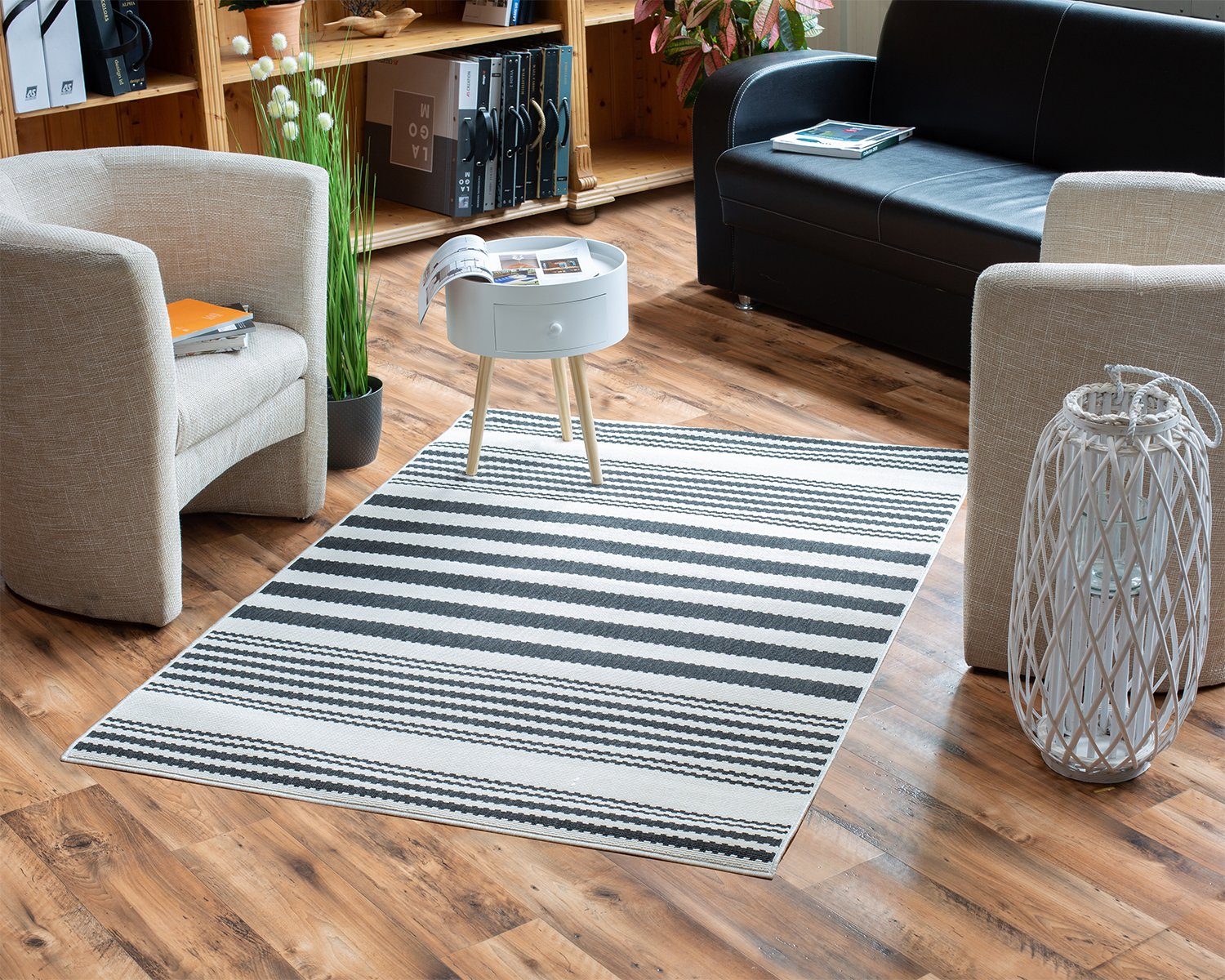 Teppich In- und Outdoor-Teppich Sawstripes für Innen und Außen, DomDeco Schwarz