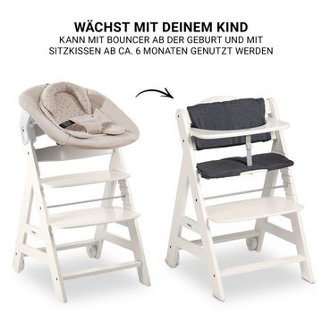 Hauck Hochstuhl Beta Plus White - Newborn Set - Winnie the Pooh Beige, Babystuhl ab Geburt inkl. Aufsatz für Neugeborene, Tisch, Sitzauflage