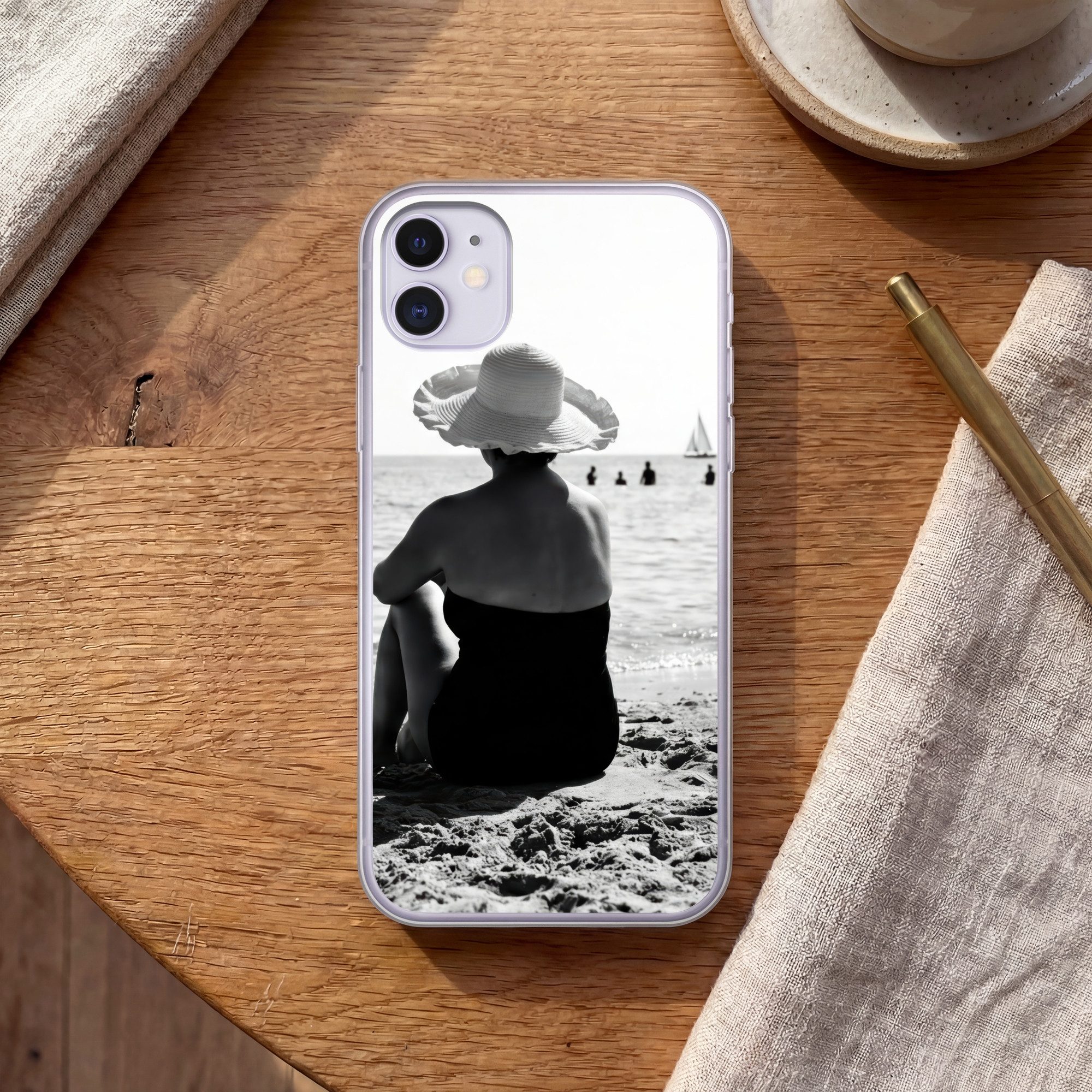 MuchoWow Handyhülle für Apple iPhone 11 Frauen - Sonnenhut - Strand - Schwarz - Weiß, Smartphone-Bumper, Print, Handy Schutzhülle Dünn