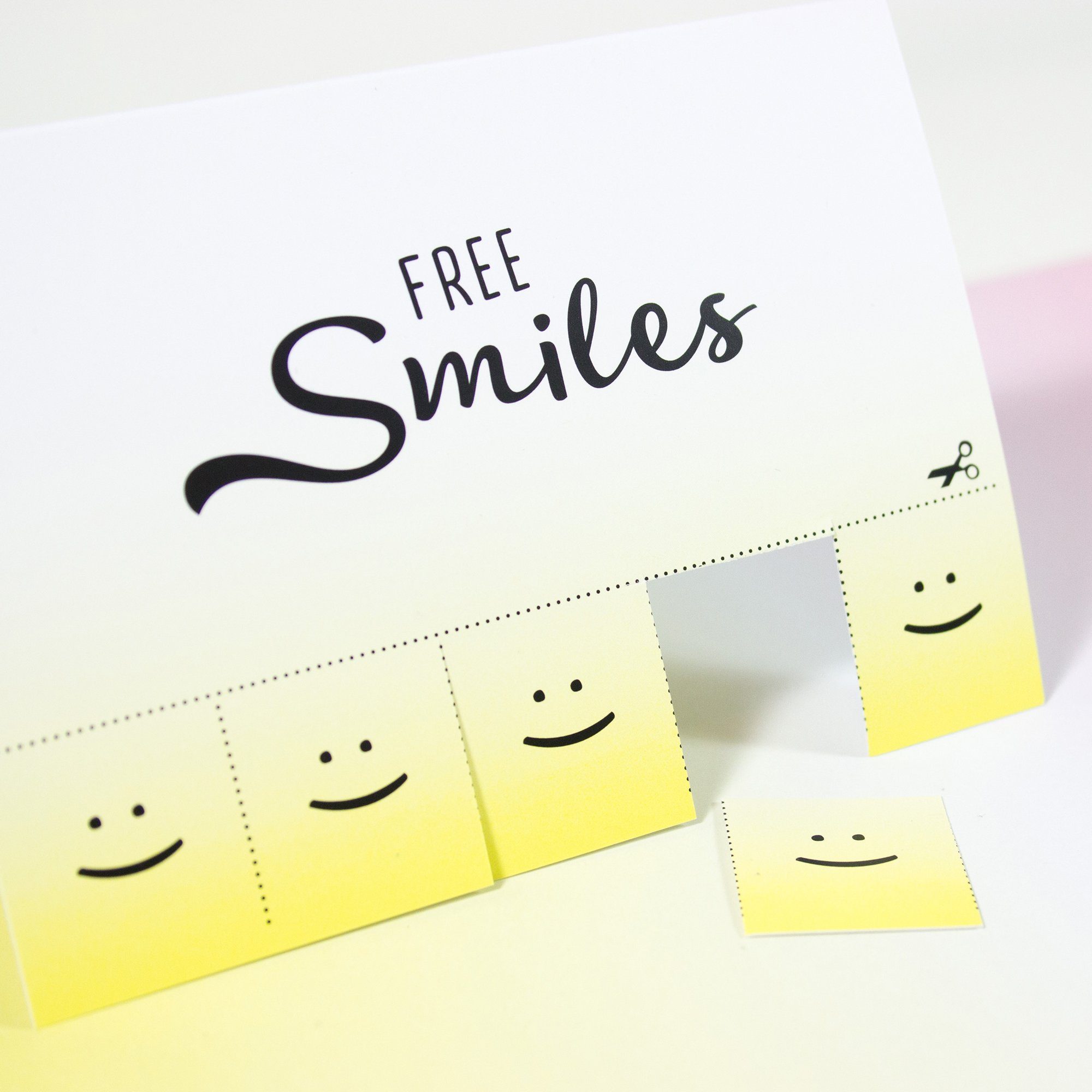 Thumbnail - Bow & Hummingbird Grußkarte Mini-Grußkarte Free Smiles, Klappkarte mit Umschlag