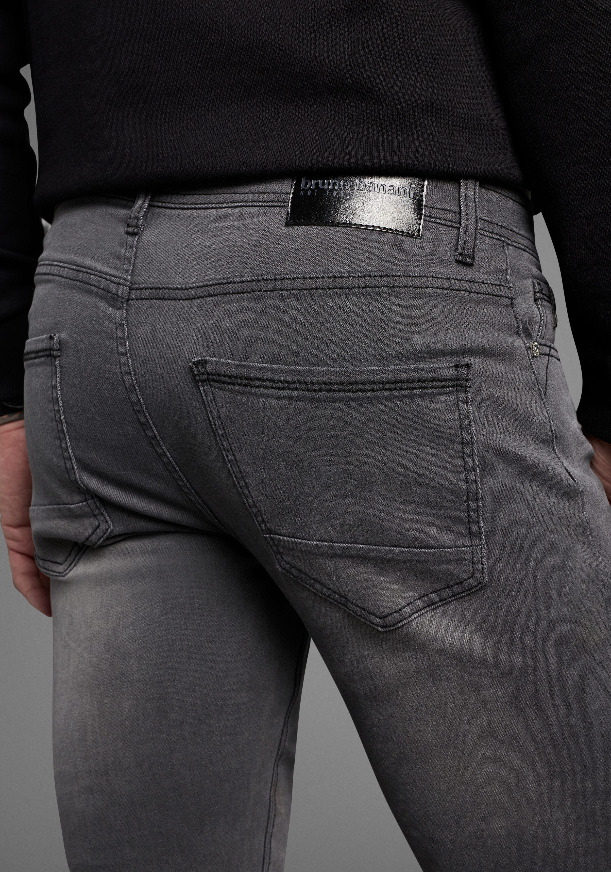 Bruno Banani Slim-fit-Jeans Grady schmale Beinweite, niedrige Leibhöhe, figurbetonte Silhouette – Bild 3 von 5