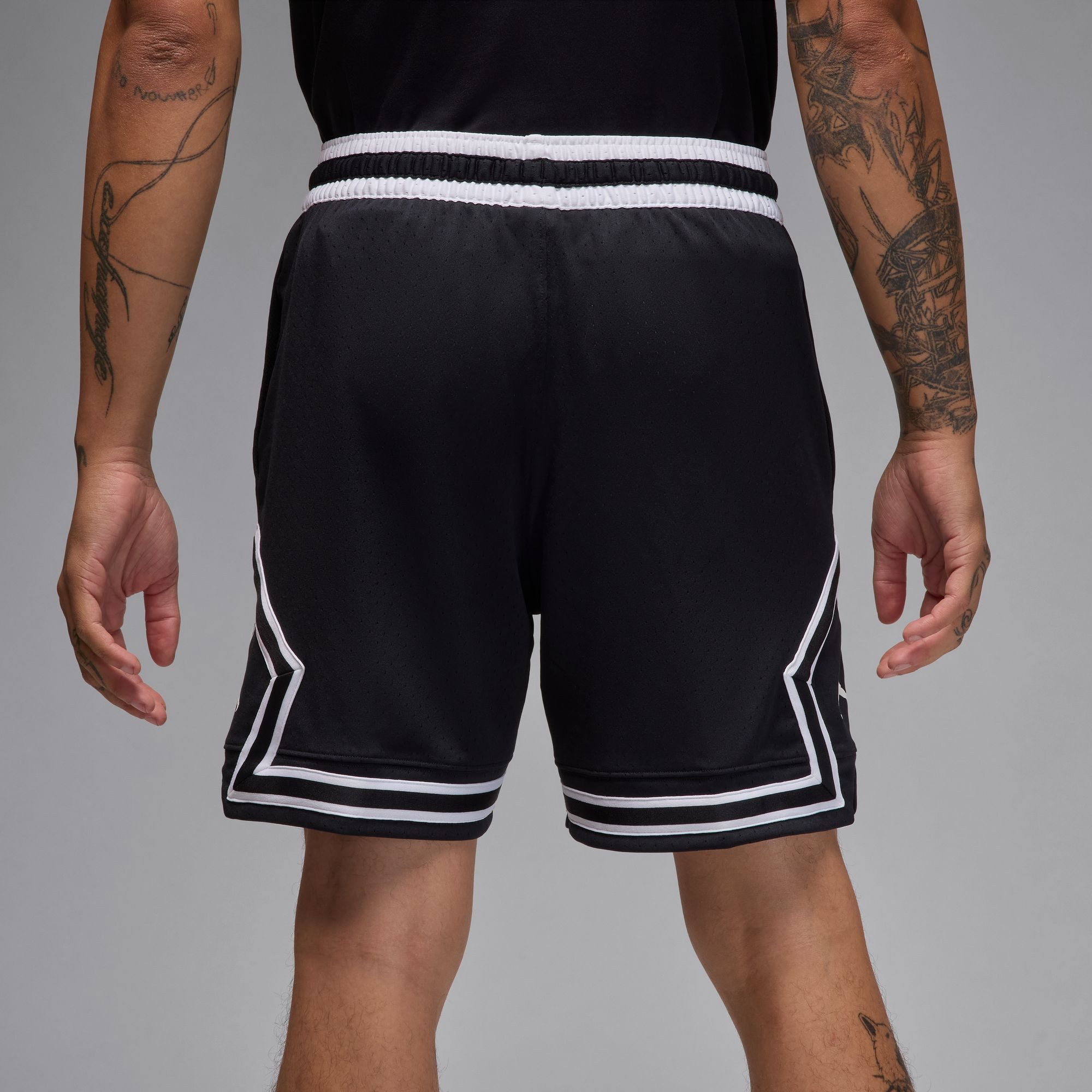 Jordan Trainingsshorts Jordan Sport Men's Dri-FIT Mesh Diamond Shorts mit Kordelzug im Bund, aus Polyester