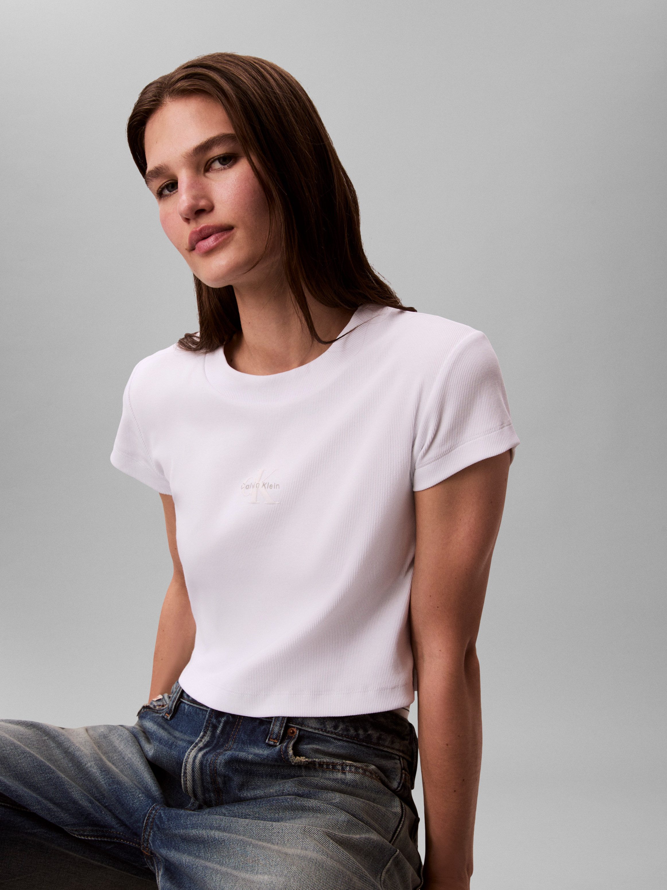 Calvin Klein Jeans T-Shirt MONOGRAM BABY TEE Rundhalsausschnitt, taillenlang