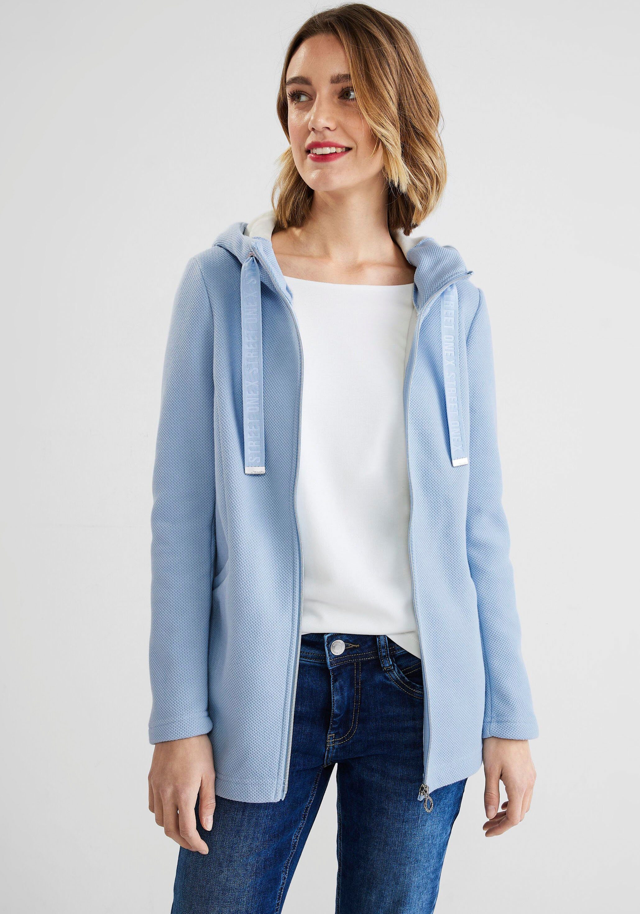 STREET ONE Kurzjacke mit blue beschriftetem Tunnelzugband happy