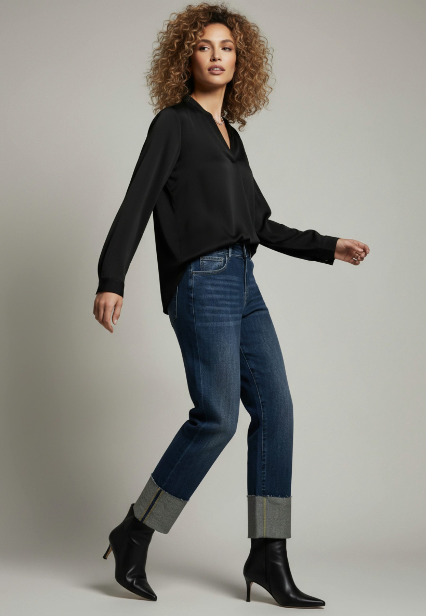 Andijamo-Fashion Schlupfbluse SILENT GLOW Zeitloses Design- matt glänzender günstig online kaufen