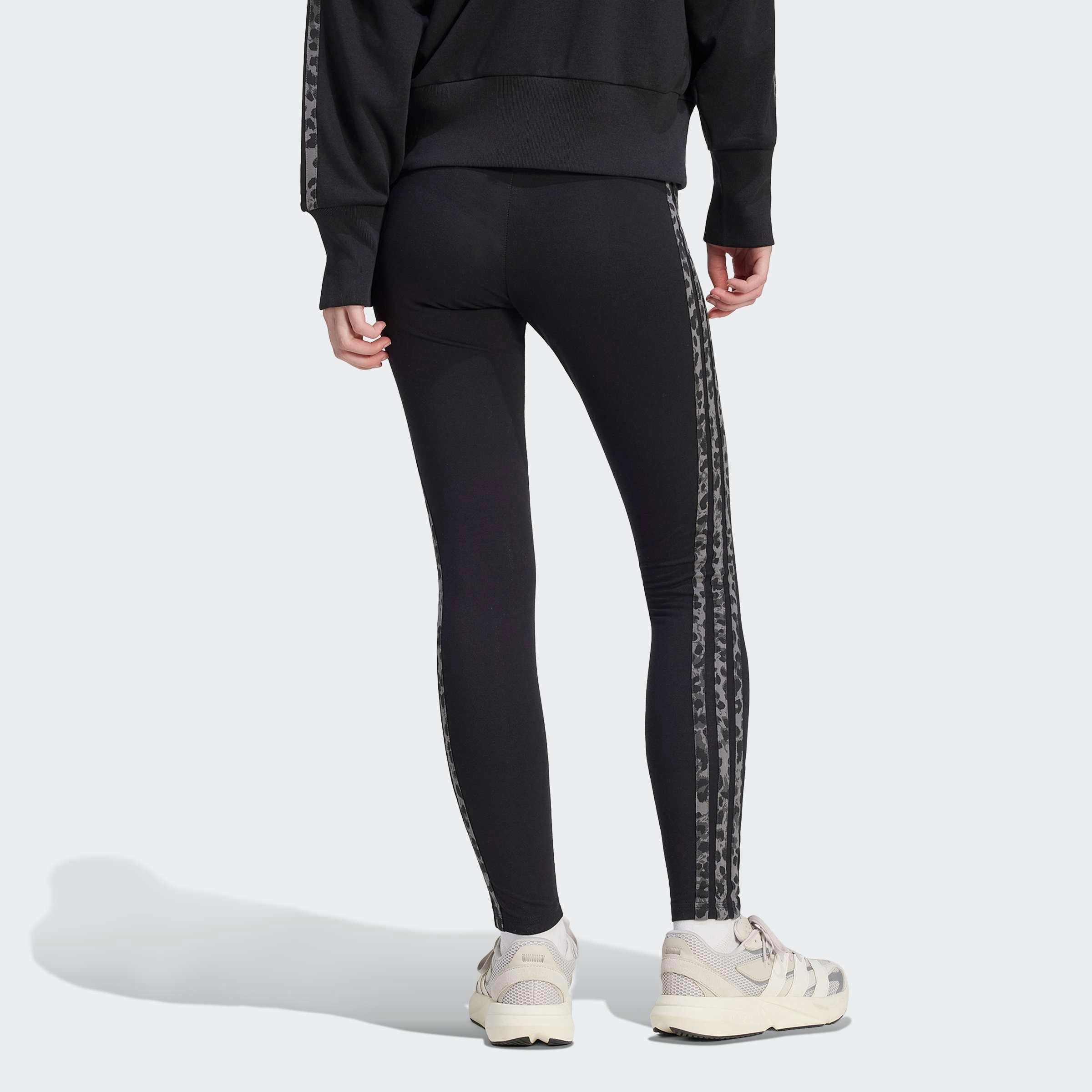 adidas Sportswear Leggings W AOP 3S LEG für Erwachsene, mit sportlichem Stil, eng anliegende Passform