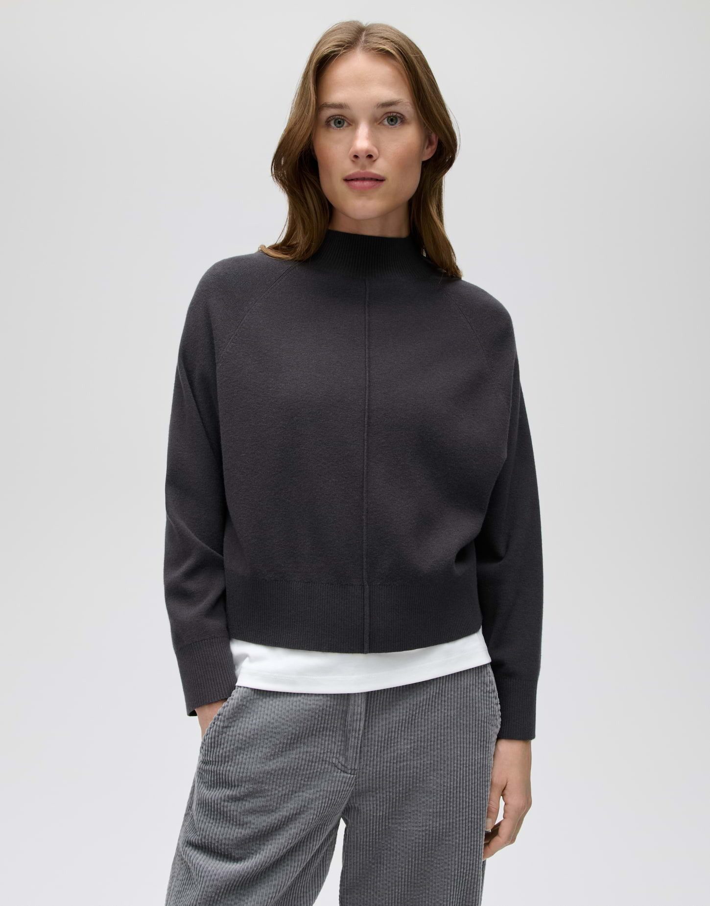 OPUS Strickpullover Pleem aus Feinstrick mit Rippstruktur Schmal zulaufende Form mit Stehkragen und weich fallender Rippstruktur